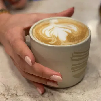 Monique Coffee resimleri