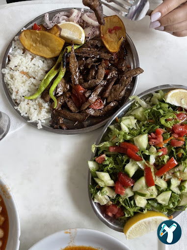 Bol Kepçe Yemek Salonu