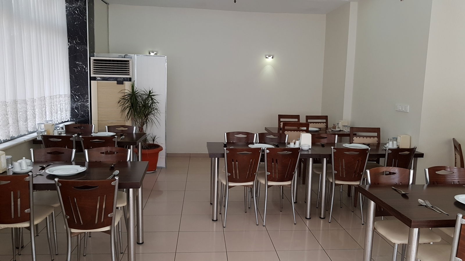 Sezer Tat Lokantası