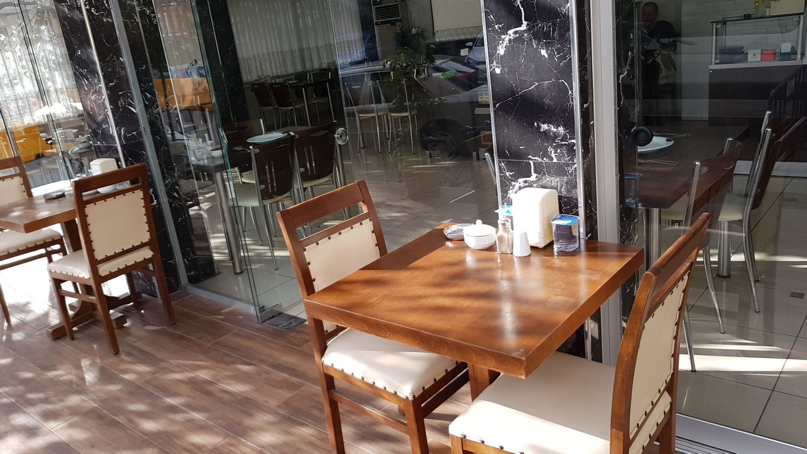 Sezer Tat Lokantası