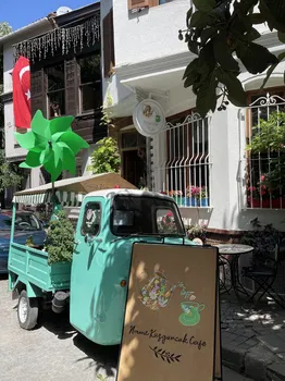 Name Kuzguncuk Cafe resimleri