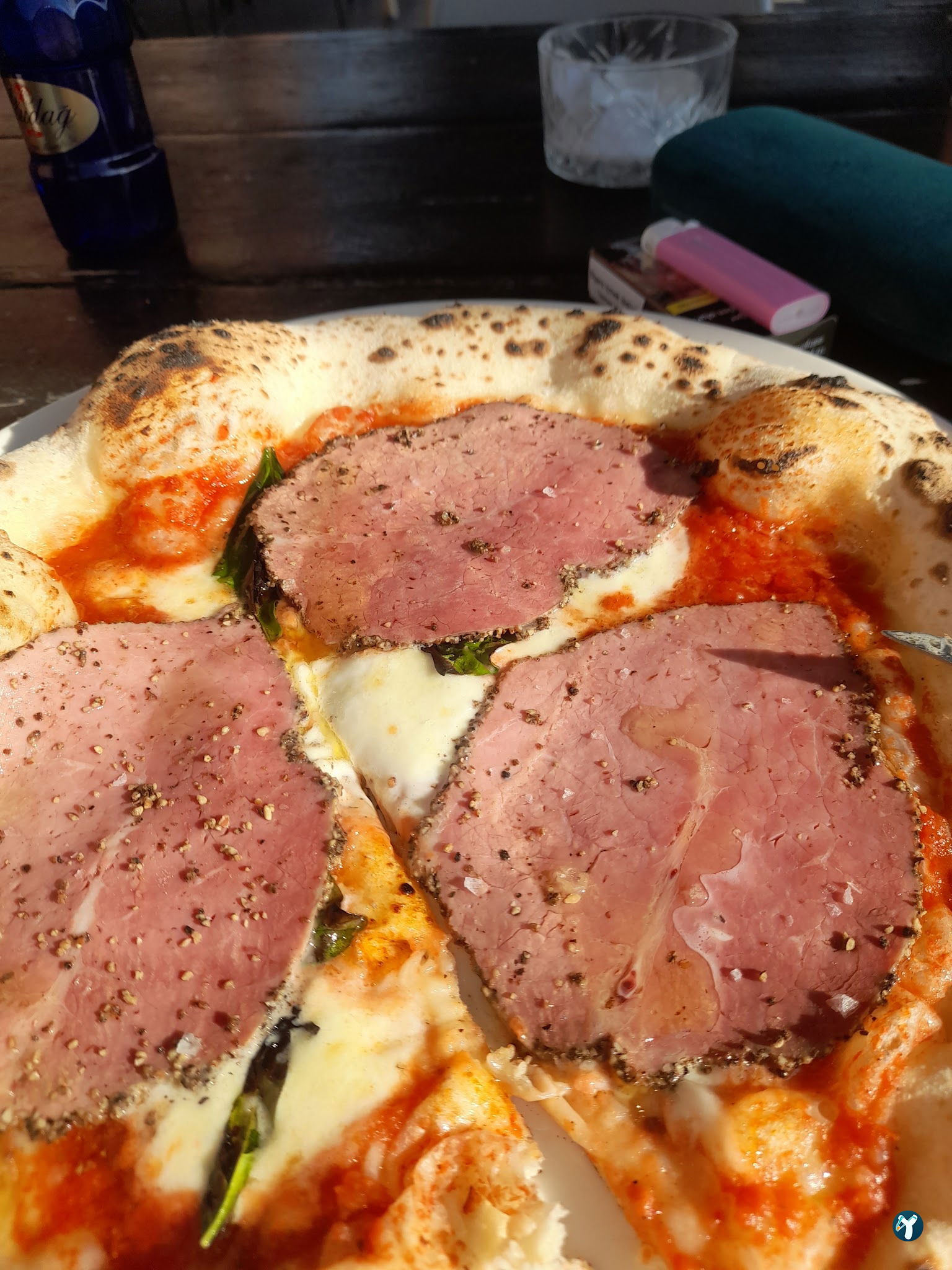 Mozz.
