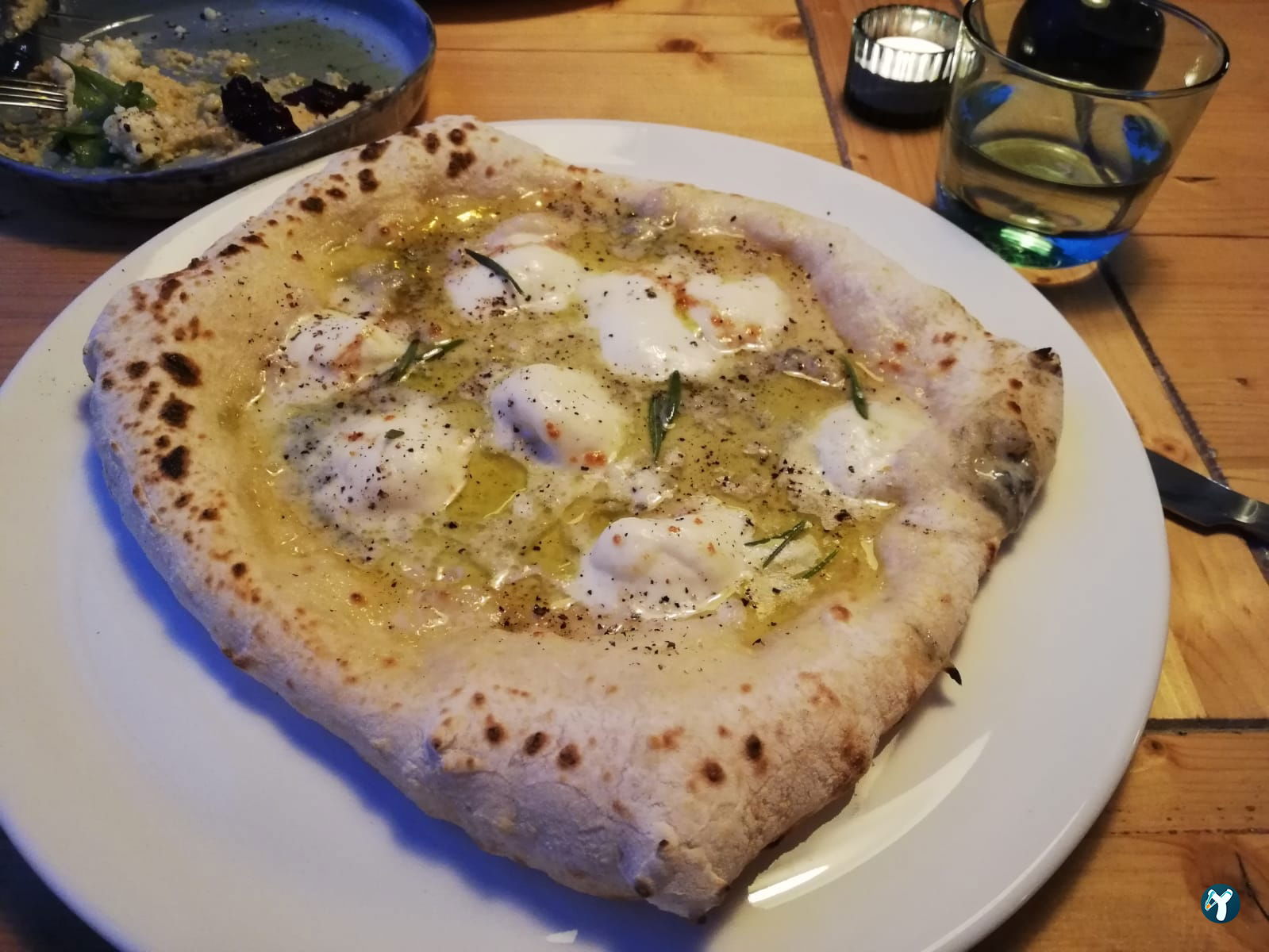 Mozz.