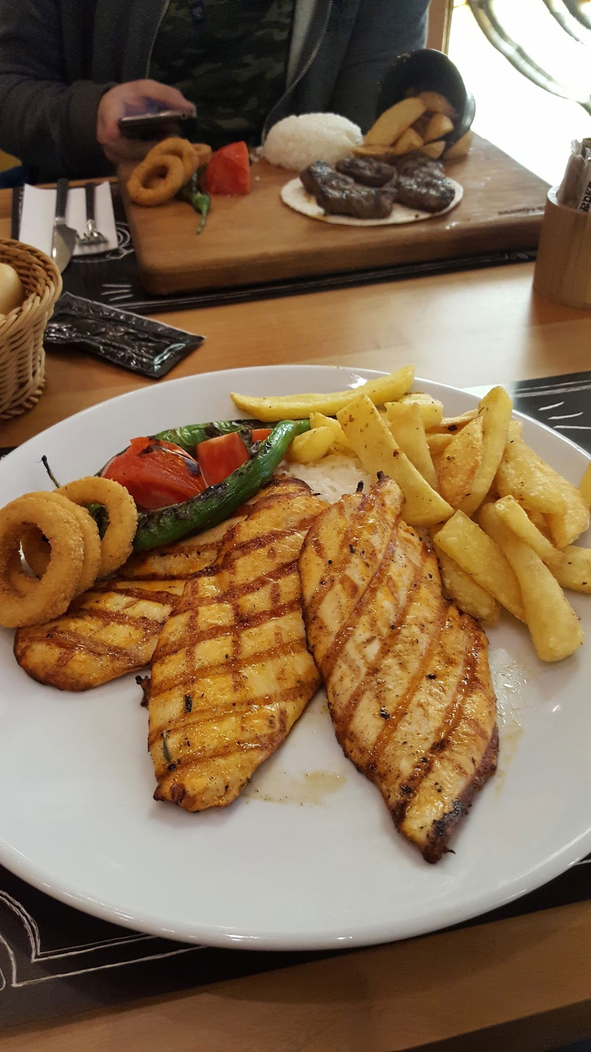 Ataköy Garden Cafe – Restaurant