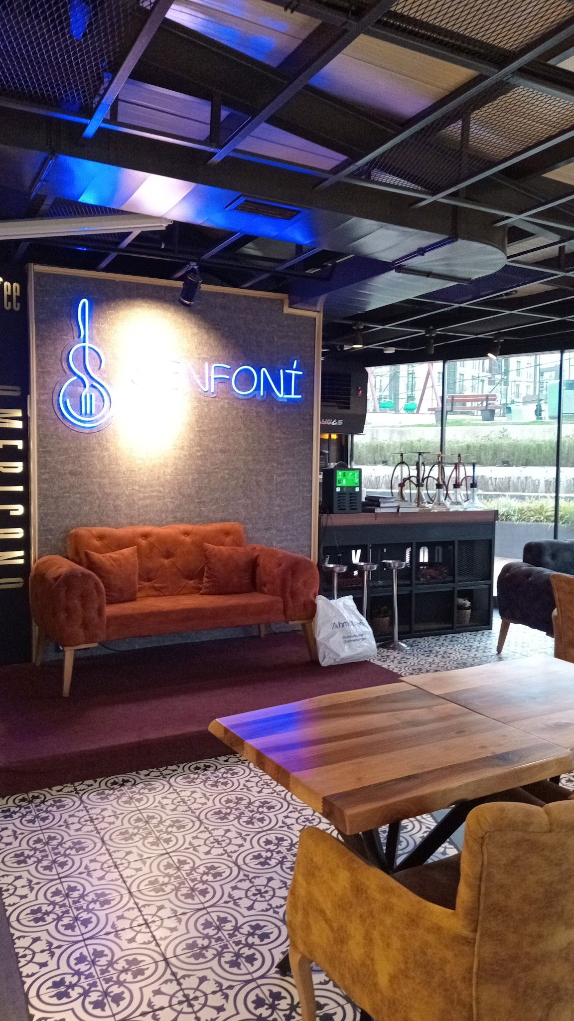 Senfoni̇ Restoran & Cafe