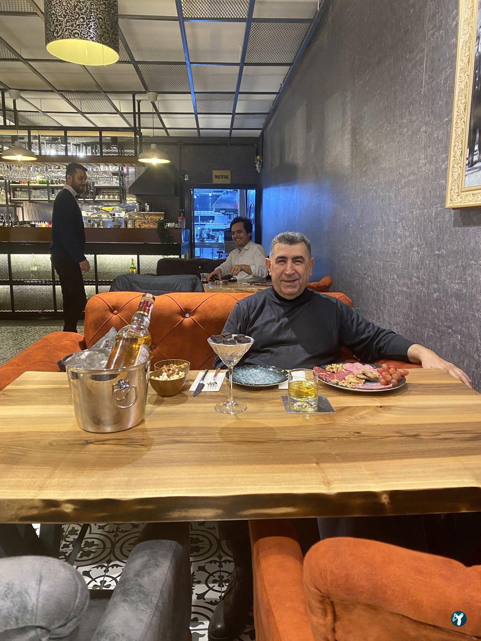 Senfoni̇ Restoran & Cafe