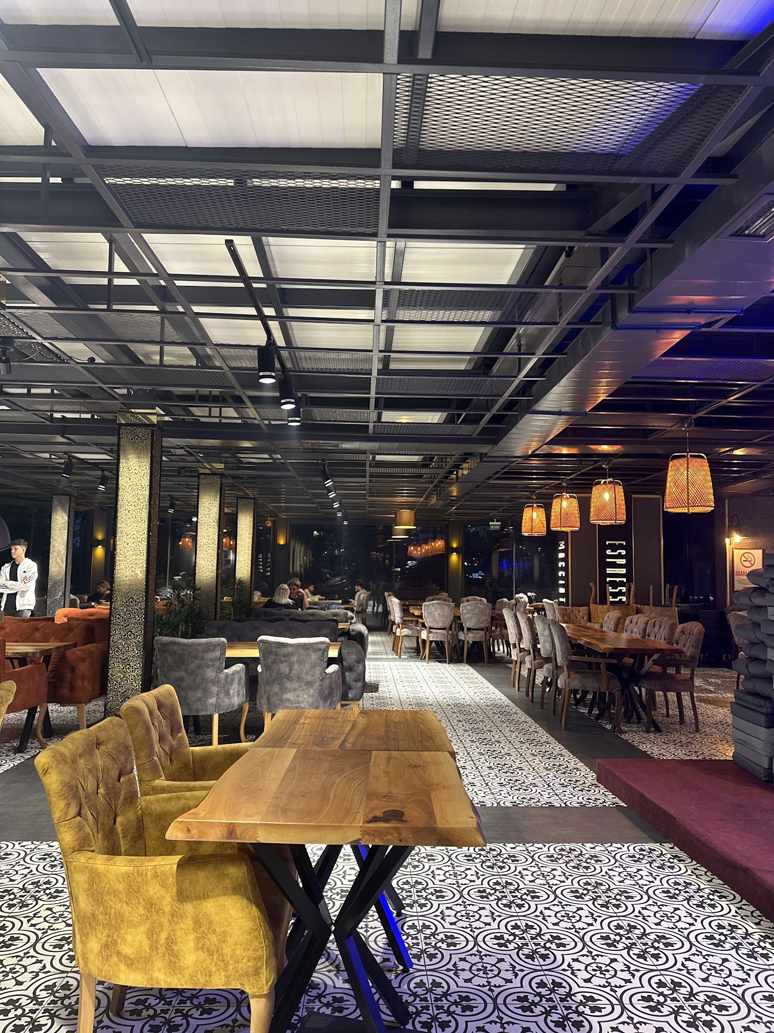 Senfoni̇ Restoran & Cafe