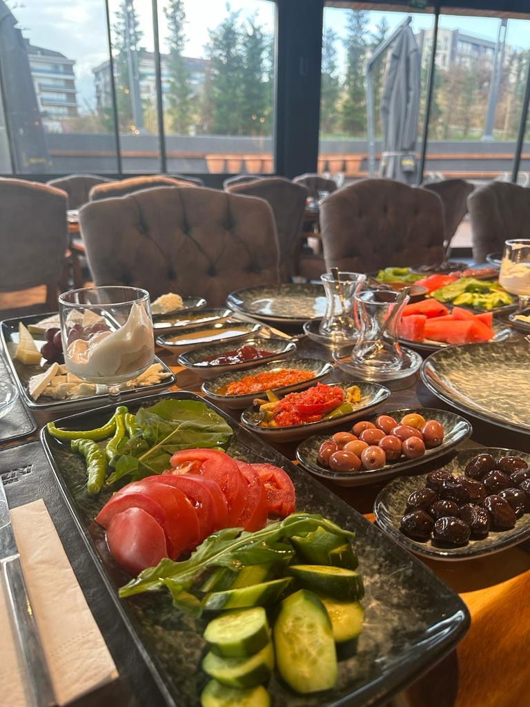 Senfoni̇ Restoran & Cafe