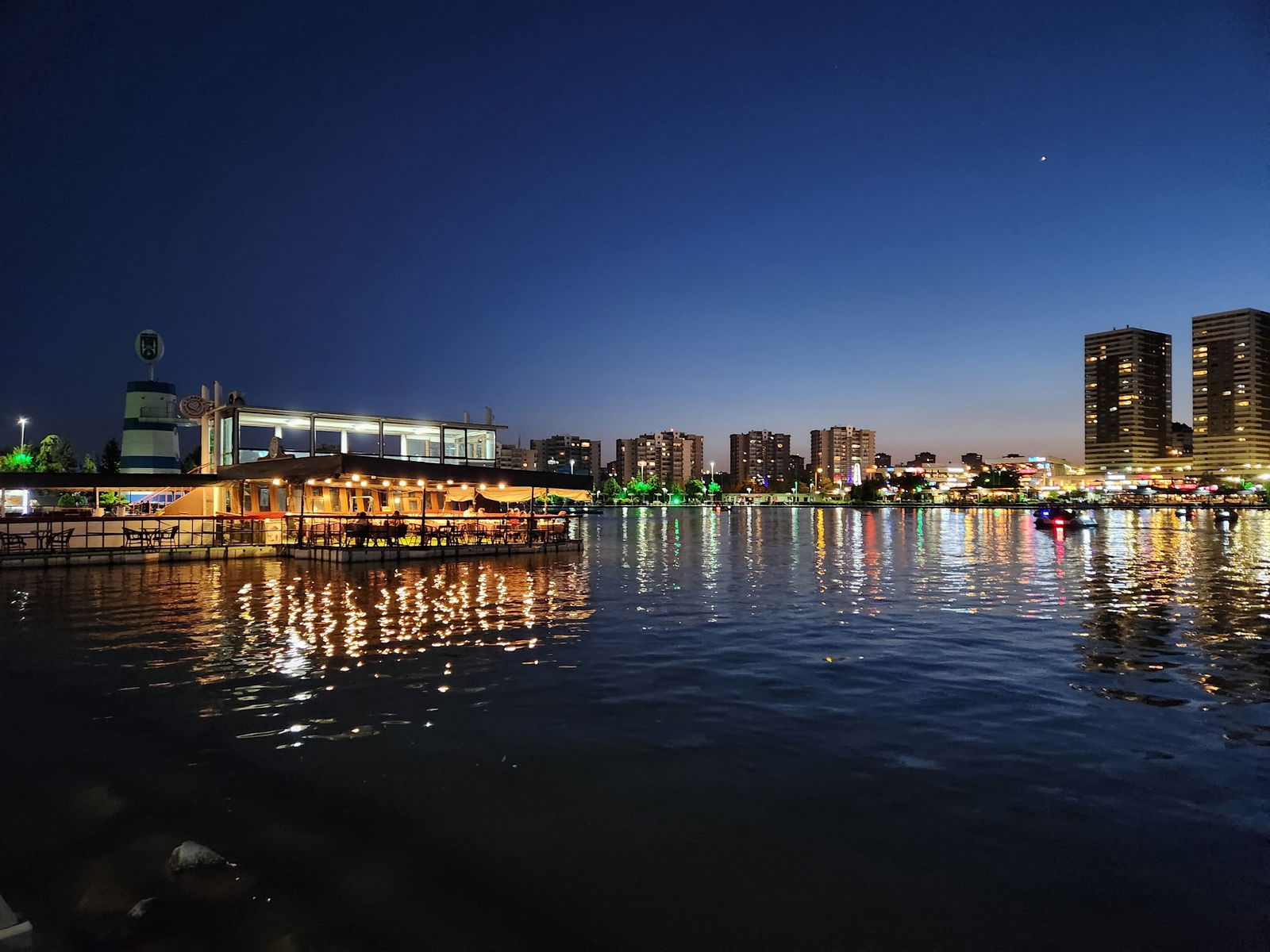 İlkays Cafe Restaurant