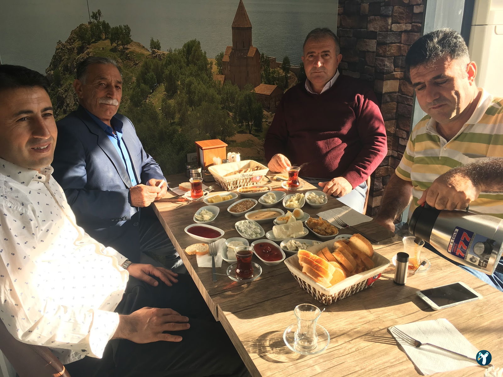 Hanoğlu Et Mangal & Van Kahvaltı Salonu