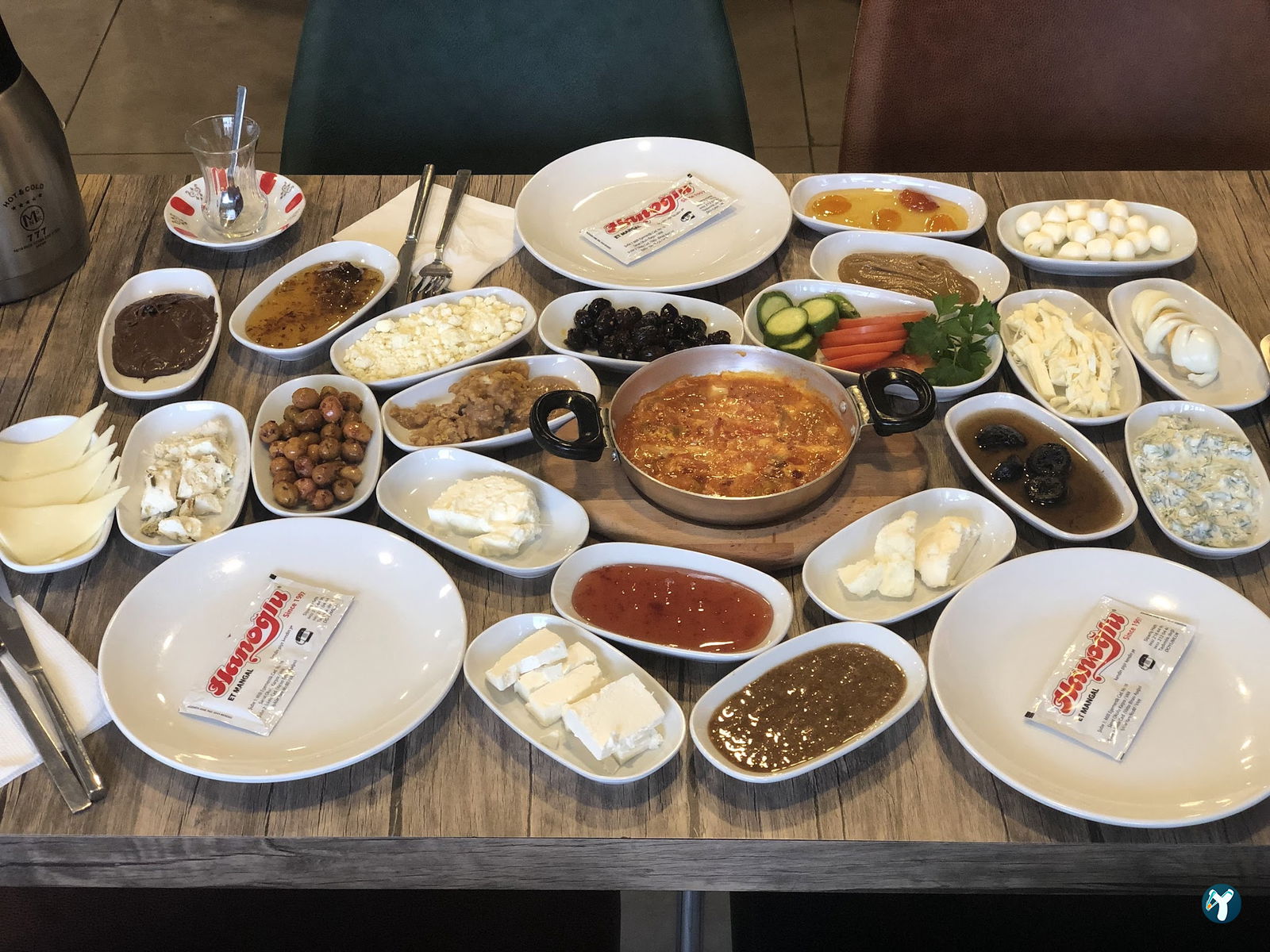 Hanoğlu Et Mangal & Van Kahvaltı Salonu