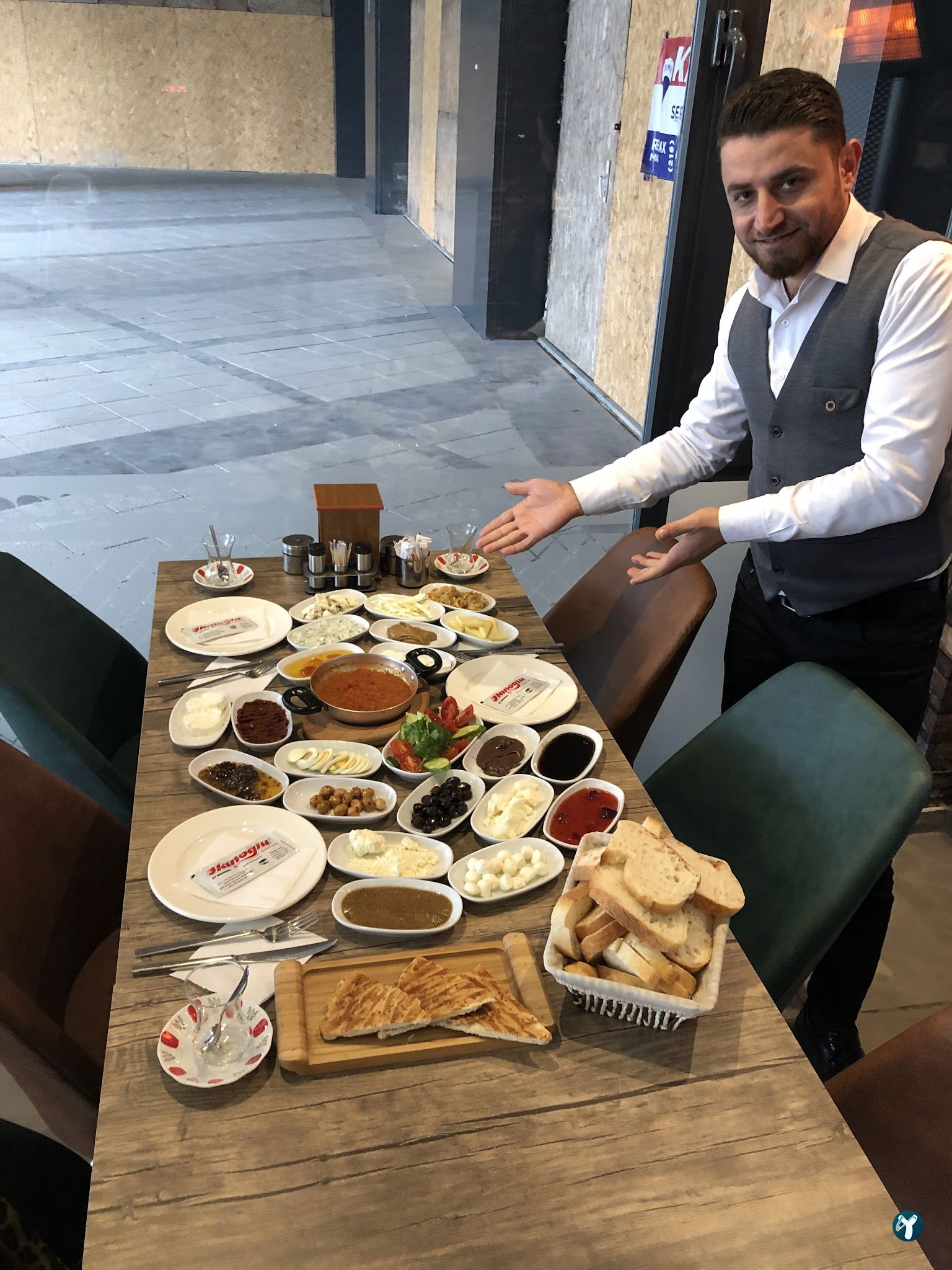 Hanoğlu Et Mangal & Van Kahvaltı Salonu