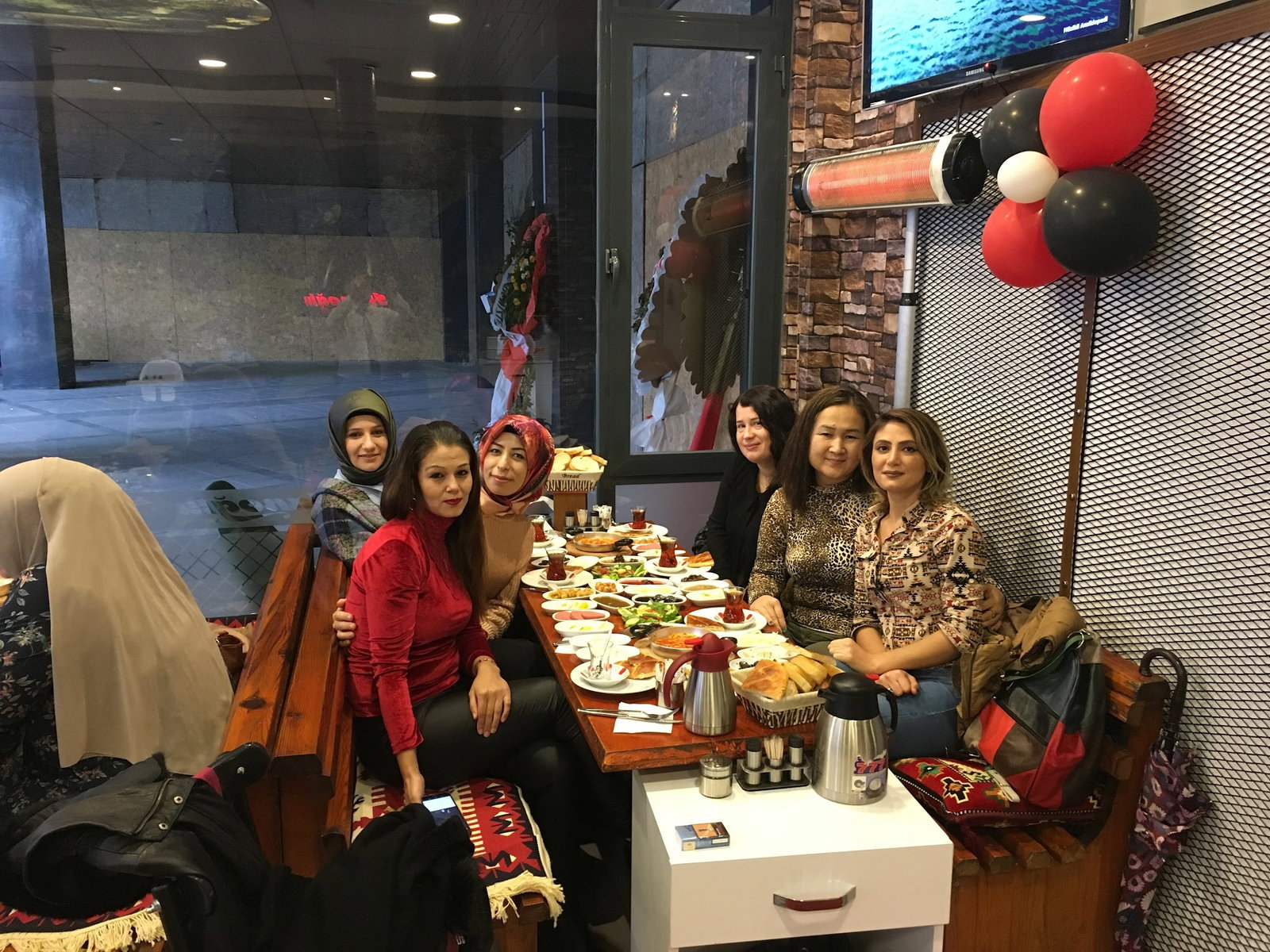 Hanoğlu Et Mangal & Van Kahvaltı Salonu