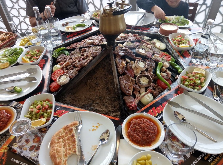 Hanoğlu Et Mangal & Van Kahvaltı Salonu