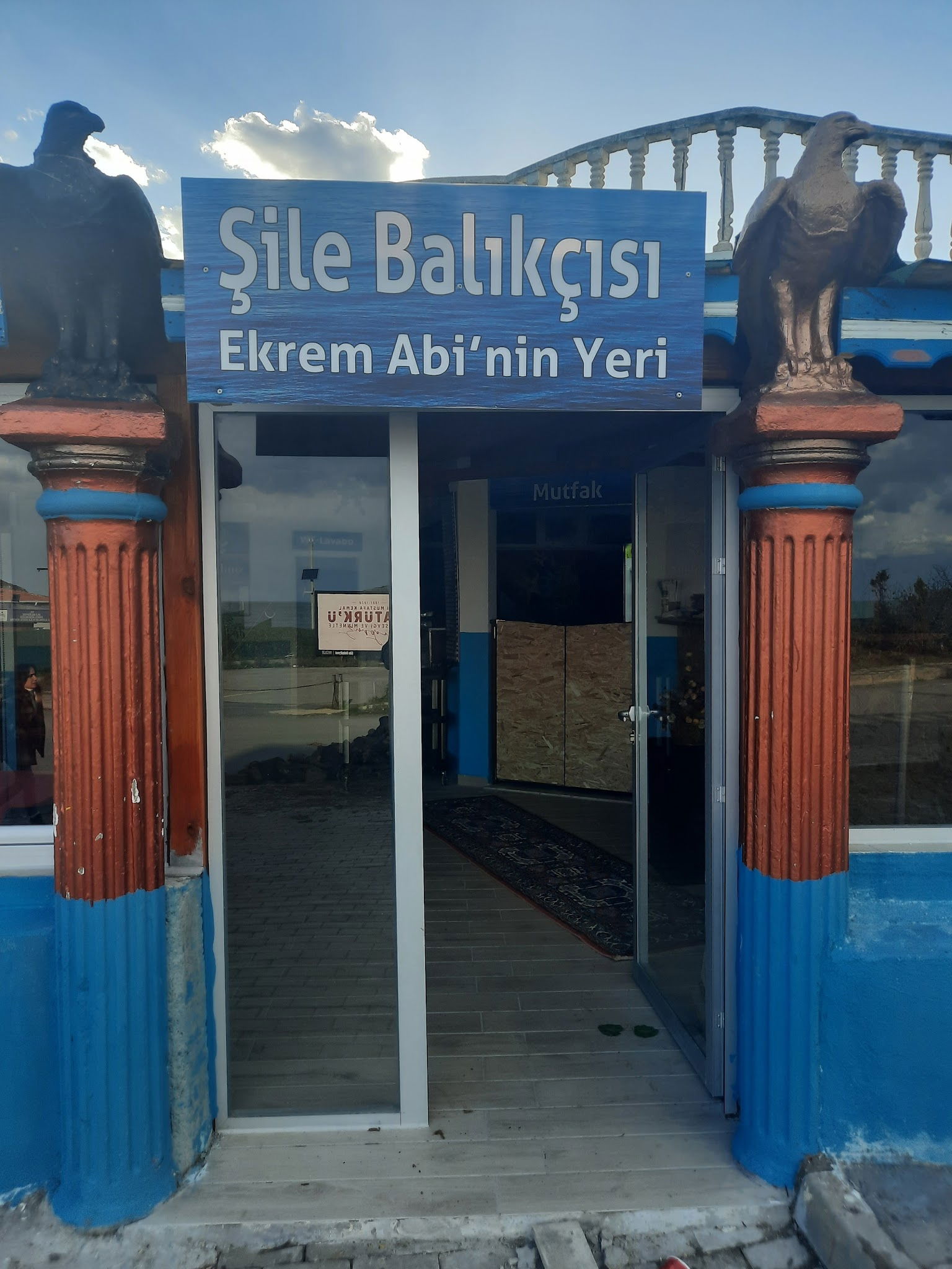 Şile Balıkçısı Ekrem Abinin Yeri