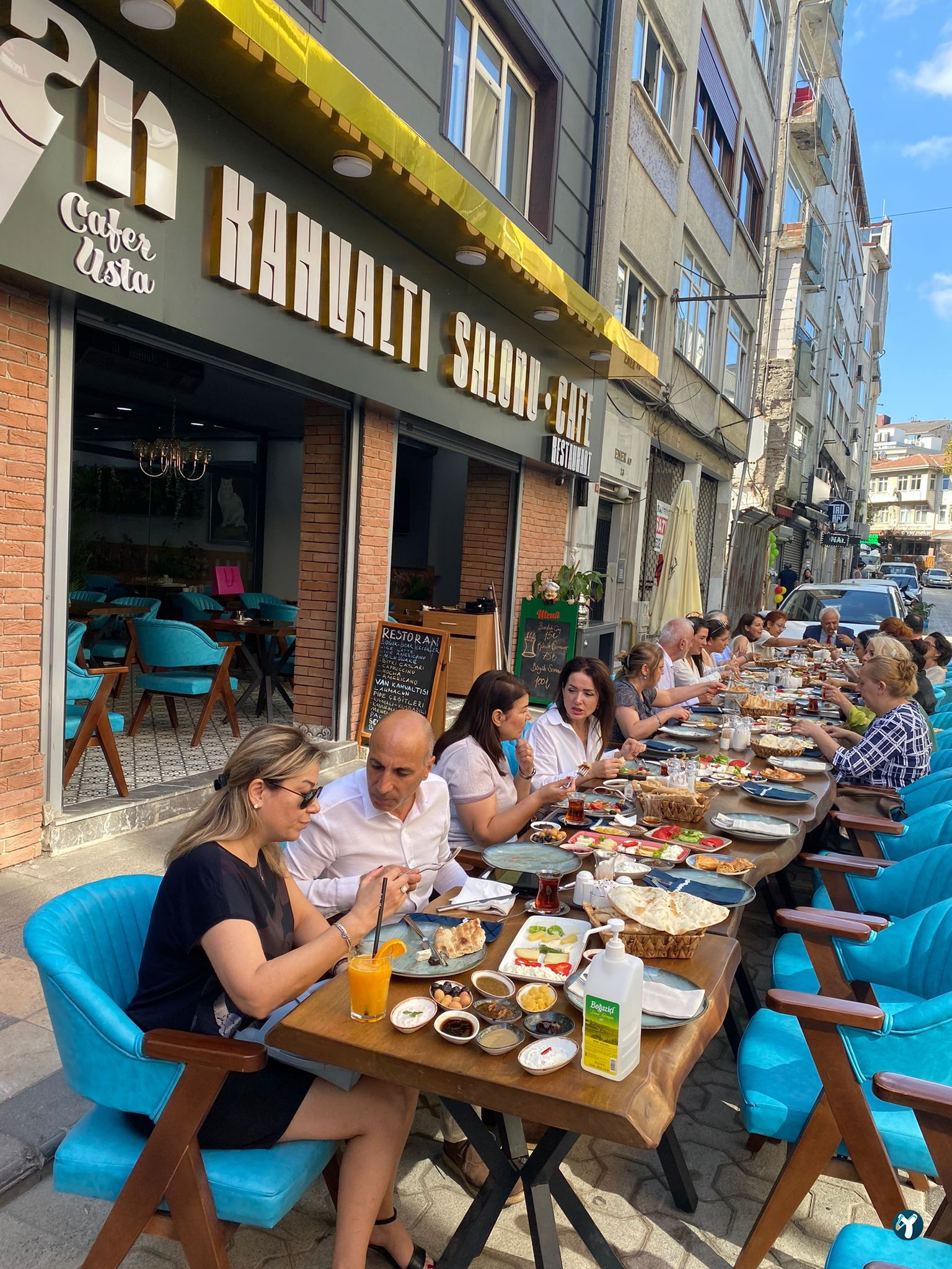 Üsküdar Van Kahvaltı Salonu Cafe & Restaurant