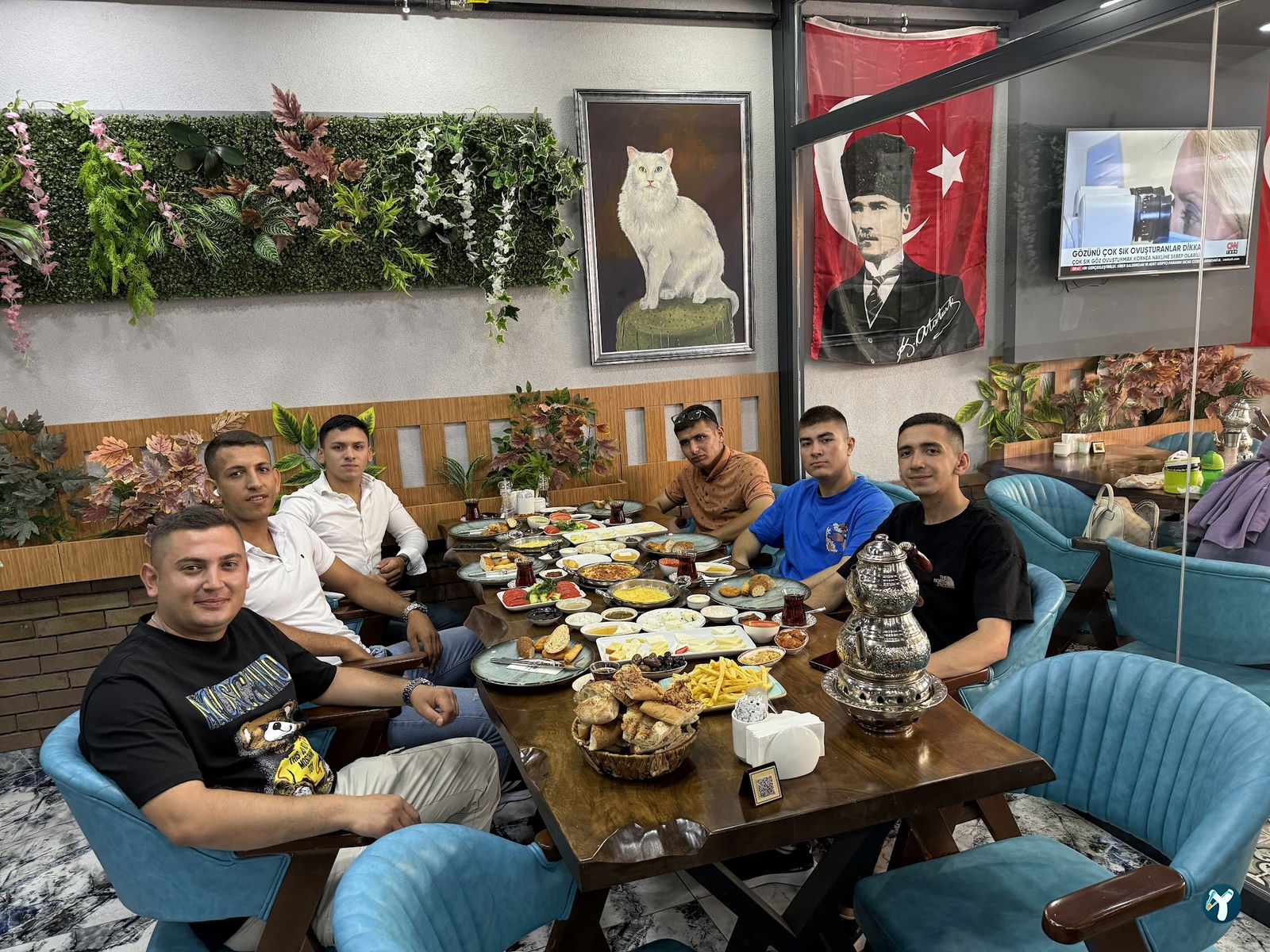Üsküdar Van Kahvaltı Salonu Cafe & Restaurant