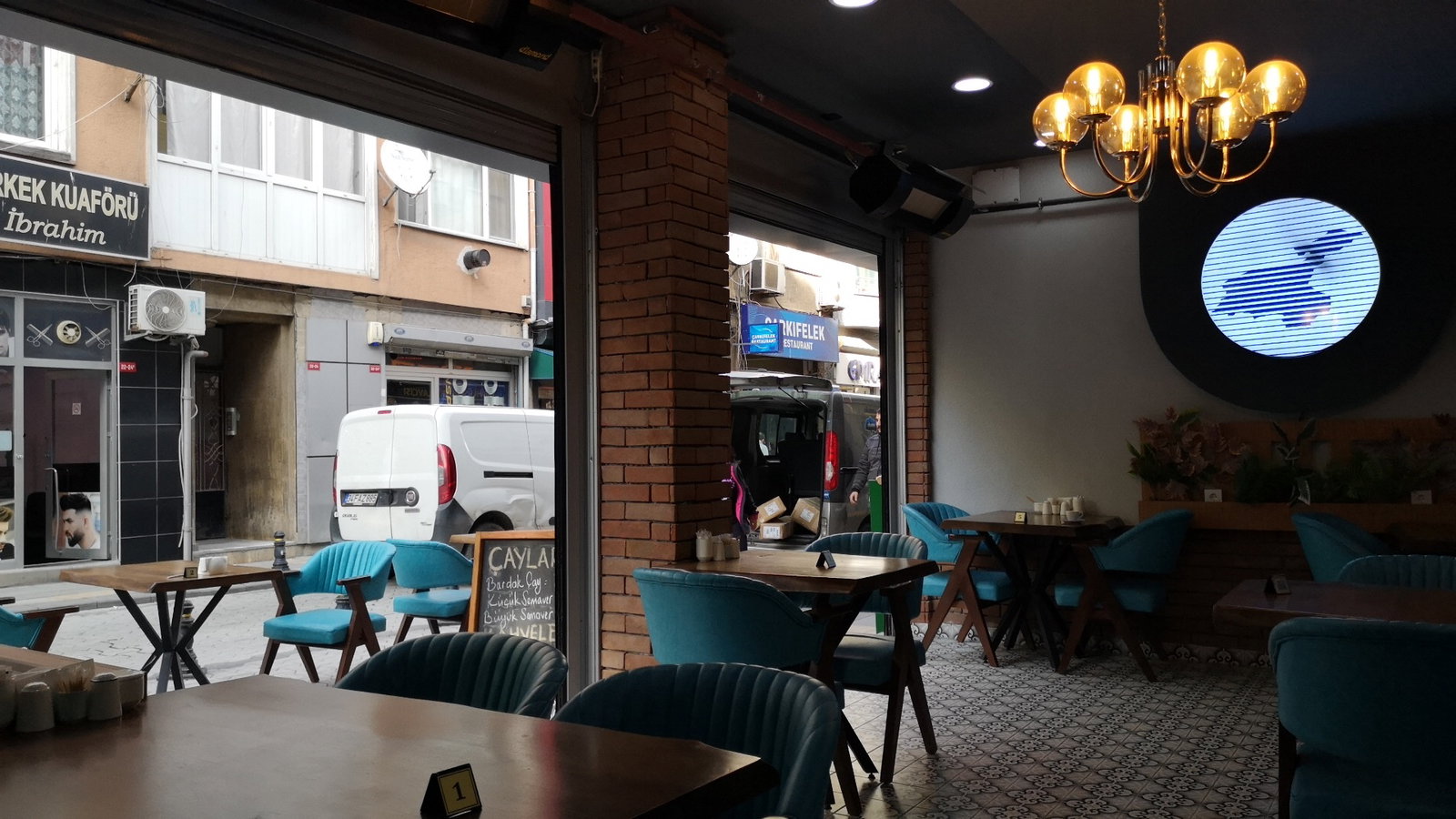 Üsküdar Van Kahvaltı Salonu Cafe & Restaurant
