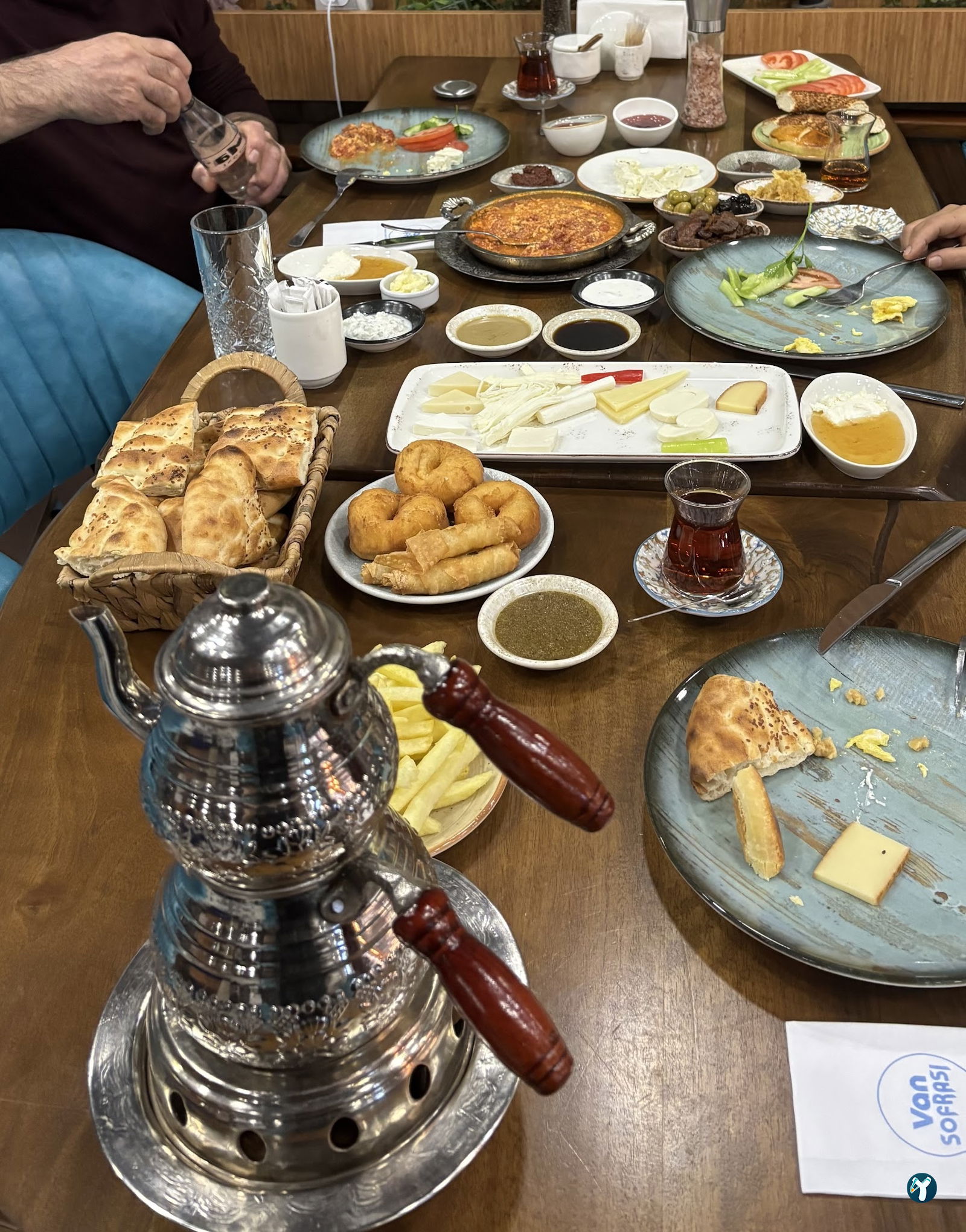 Üsküdar Van Kahvaltı Salonu Cafe & Restaurant
