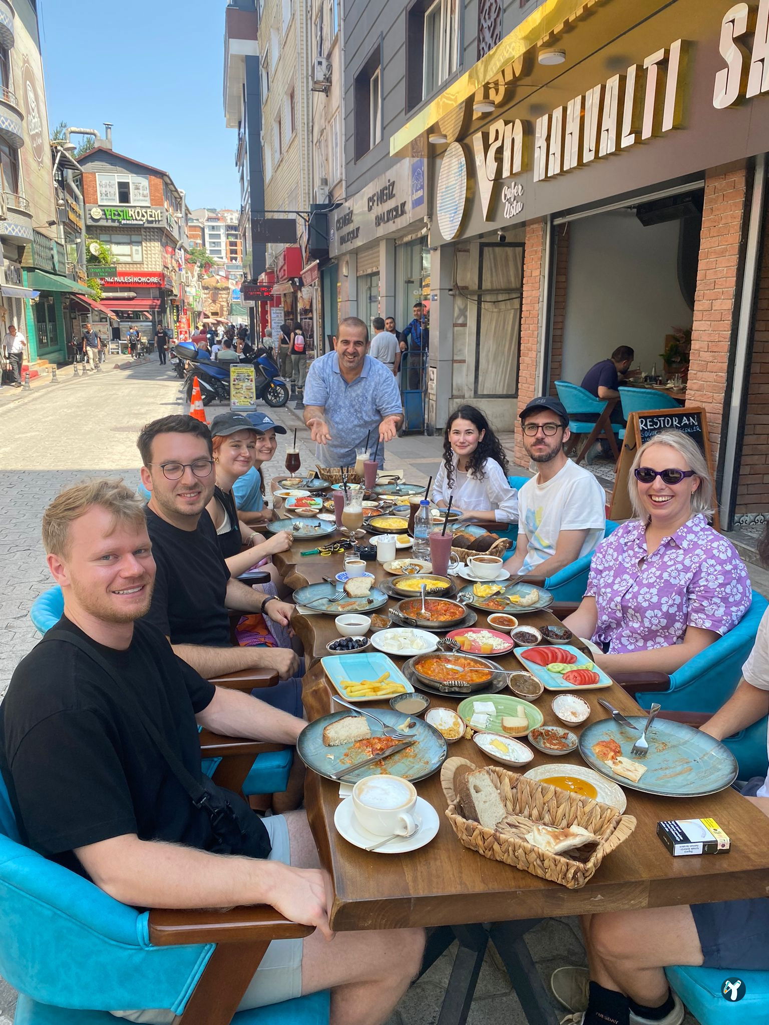 Üsküdar Van Kahvaltı Salonu Cafe & Restaurant