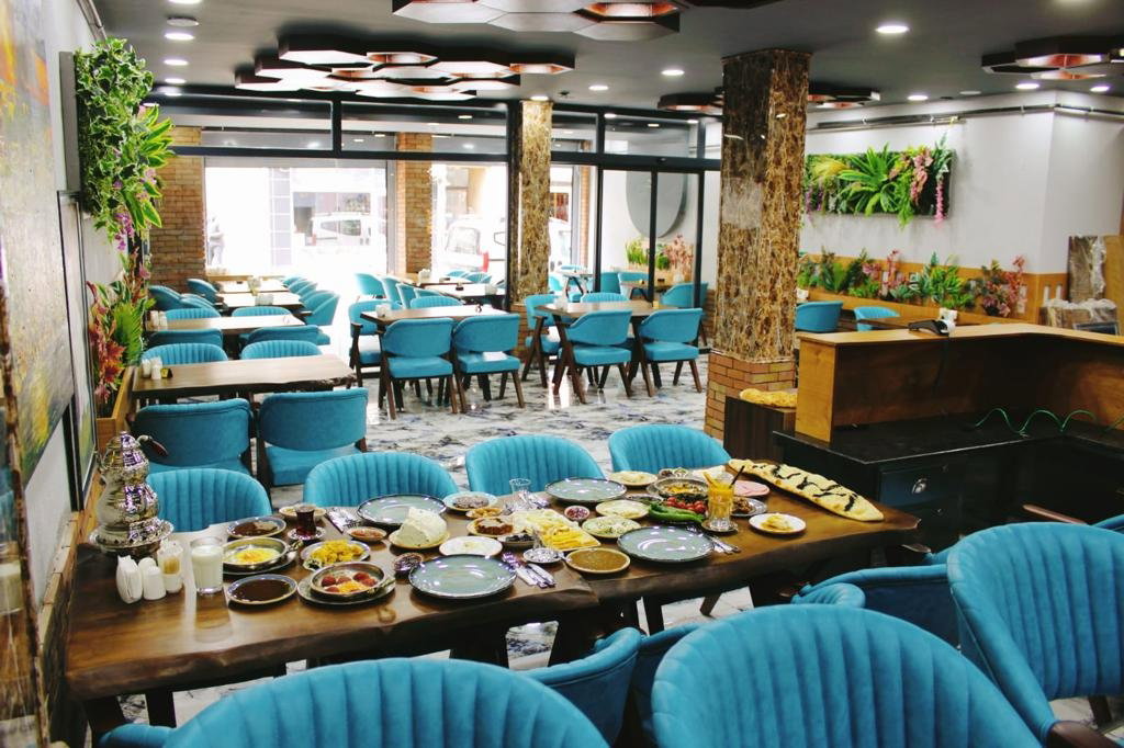 Üsküdar Van Kahvaltı Salonu Cafe & Restaurant
