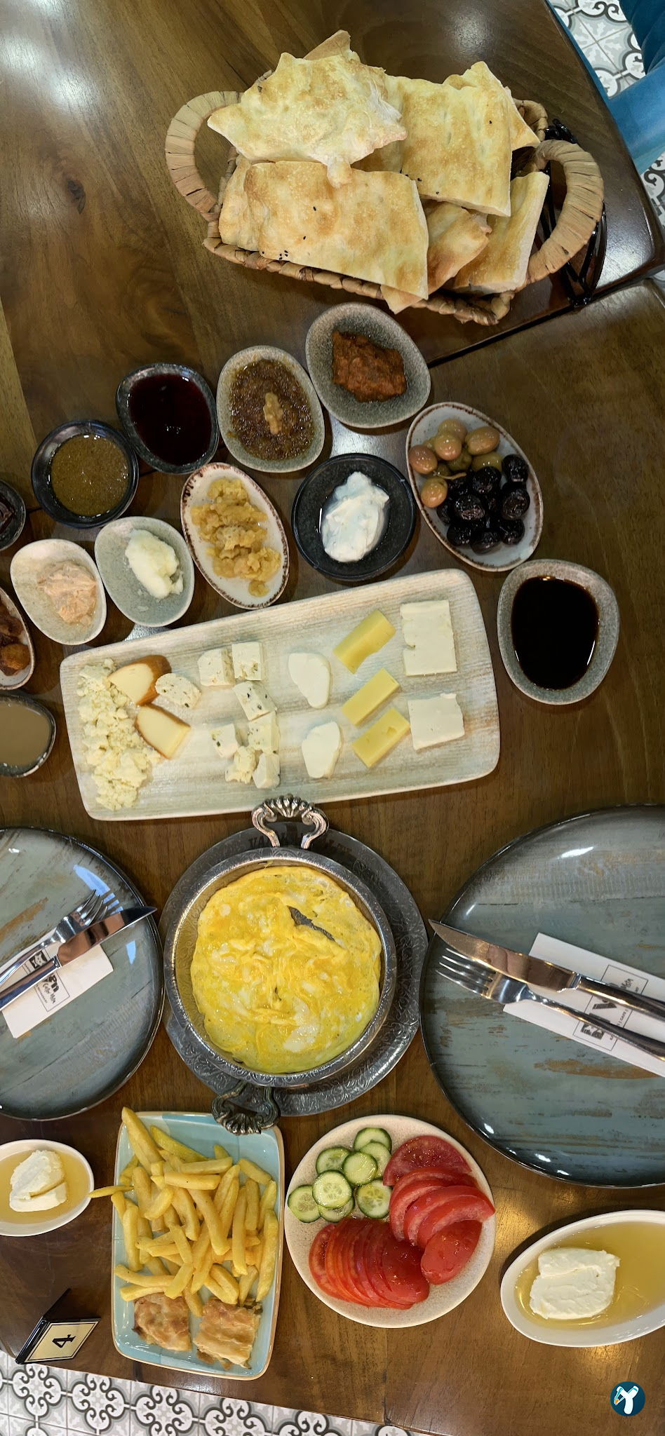 Üsküdar Van Kahvaltı Salonu Cafe & Restaurant