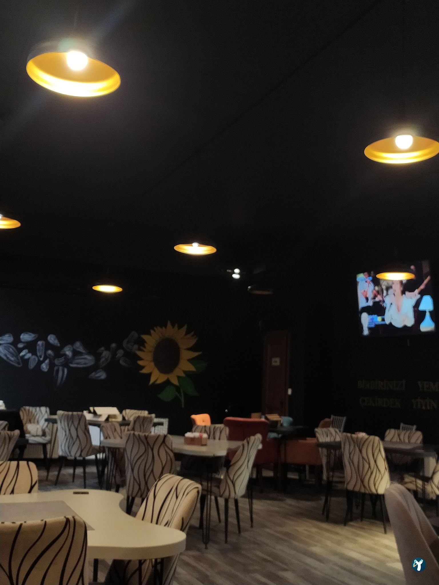 Çekirdek Cafe (Black)