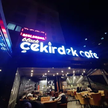 Çekirdek Cafe (Black) resimleri