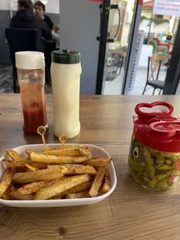 Ado Döner resimleri