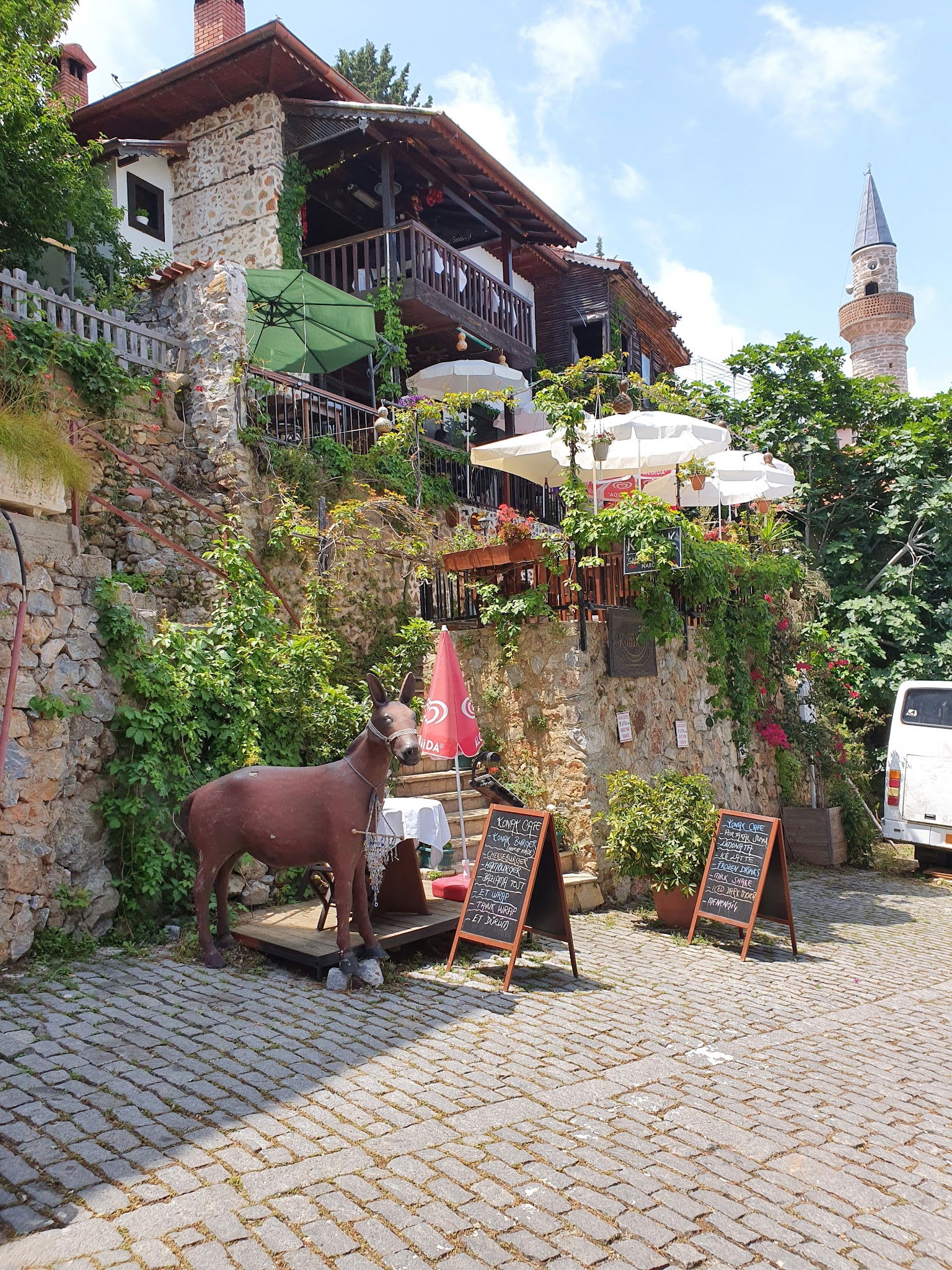 Konak Cafe & Restaurant