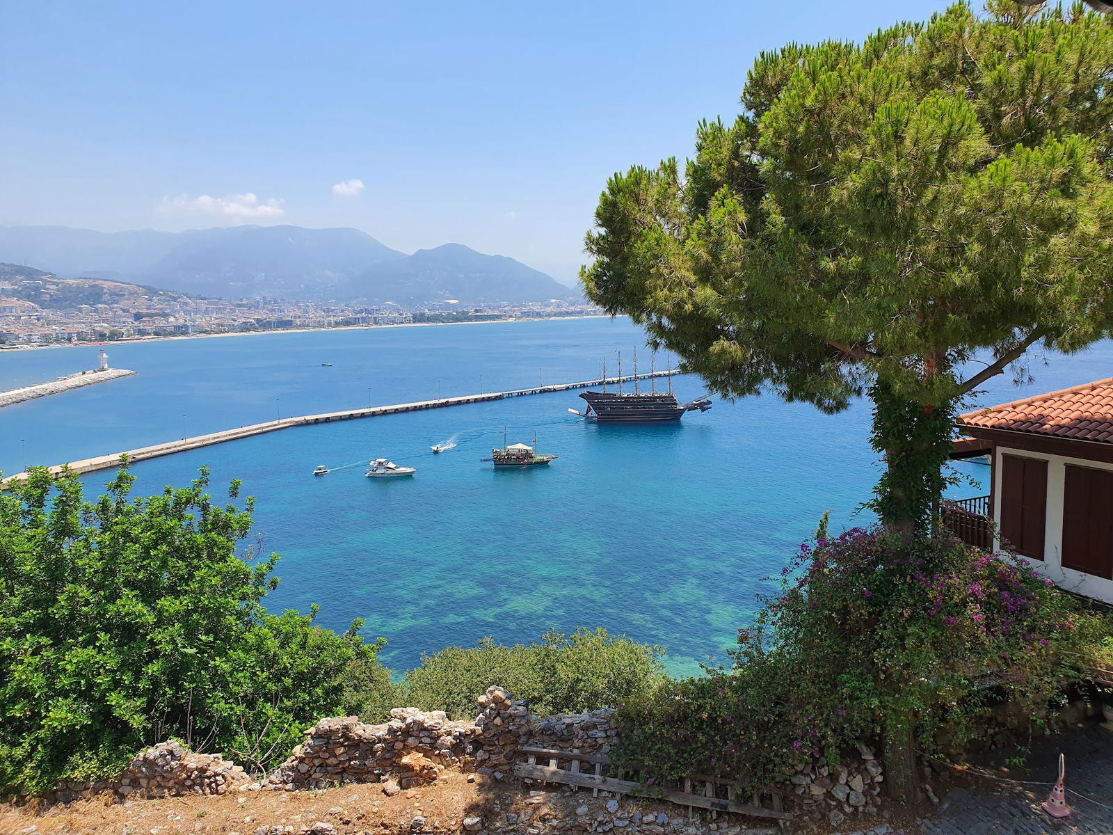 Konak Cafe & Restaurant