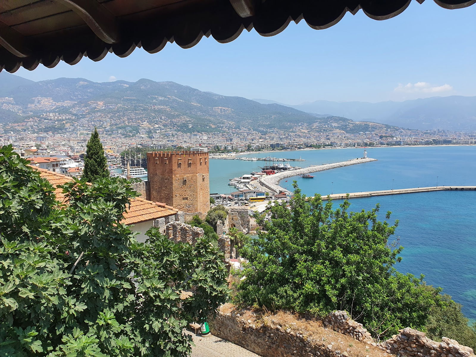 Konak Cafe & Restaurant