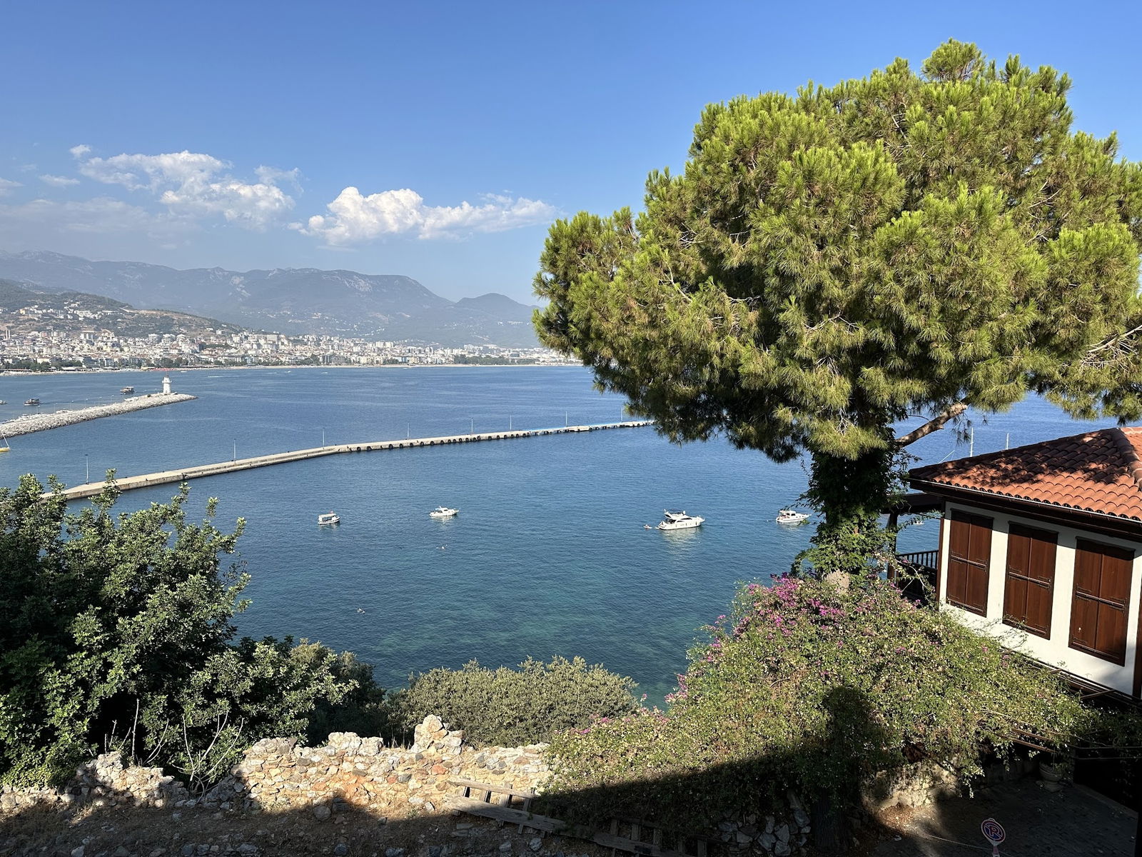 Konak Cafe & Restaurant