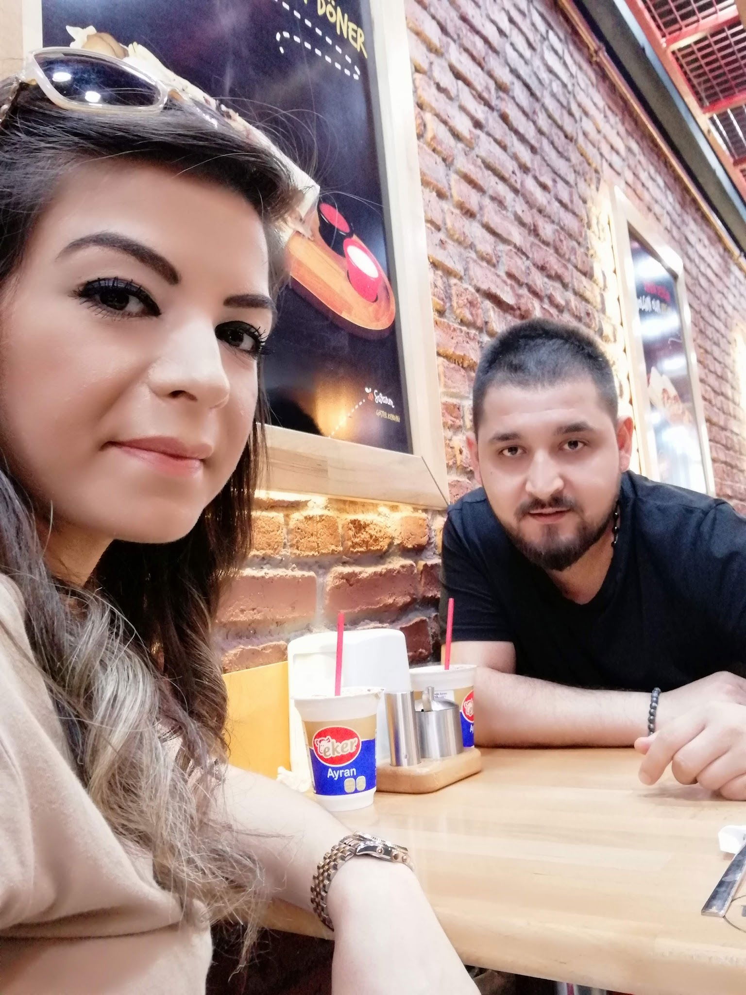 By Beyaz Döner 500 Evler