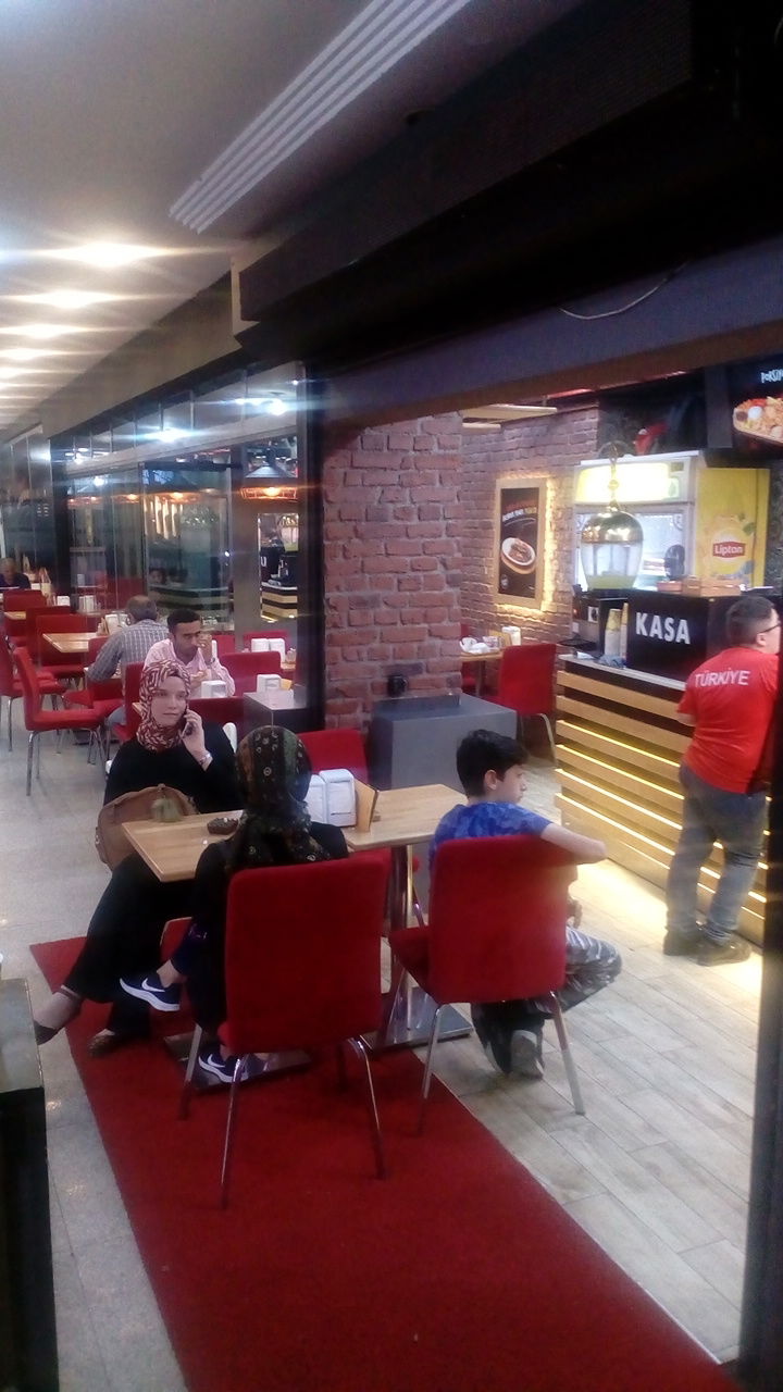 By Beyaz Döner 500 Evler