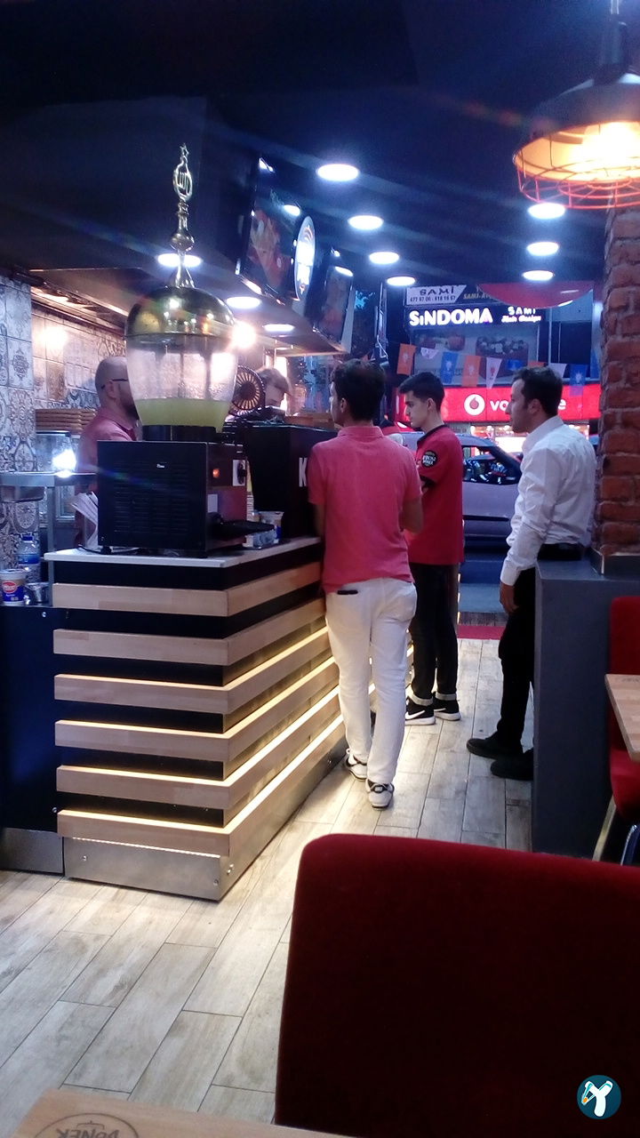 By Beyaz Döner 500 Evler