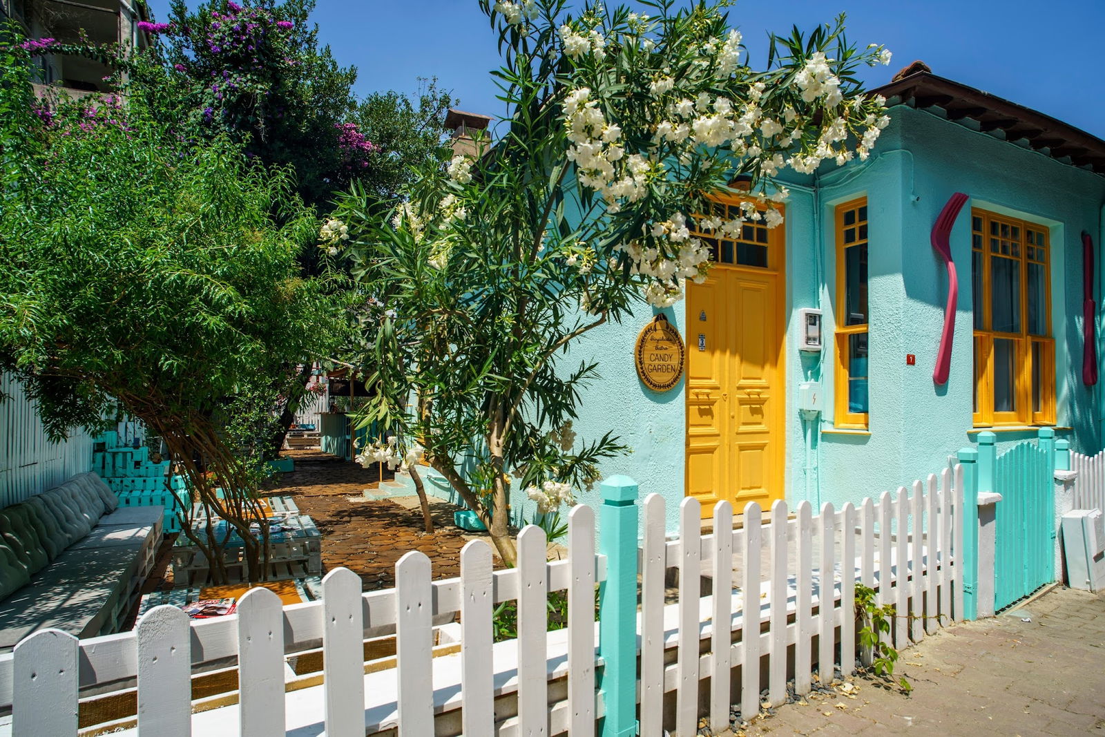 Büyükada Bistro Candy Garden Restaurant Cafe