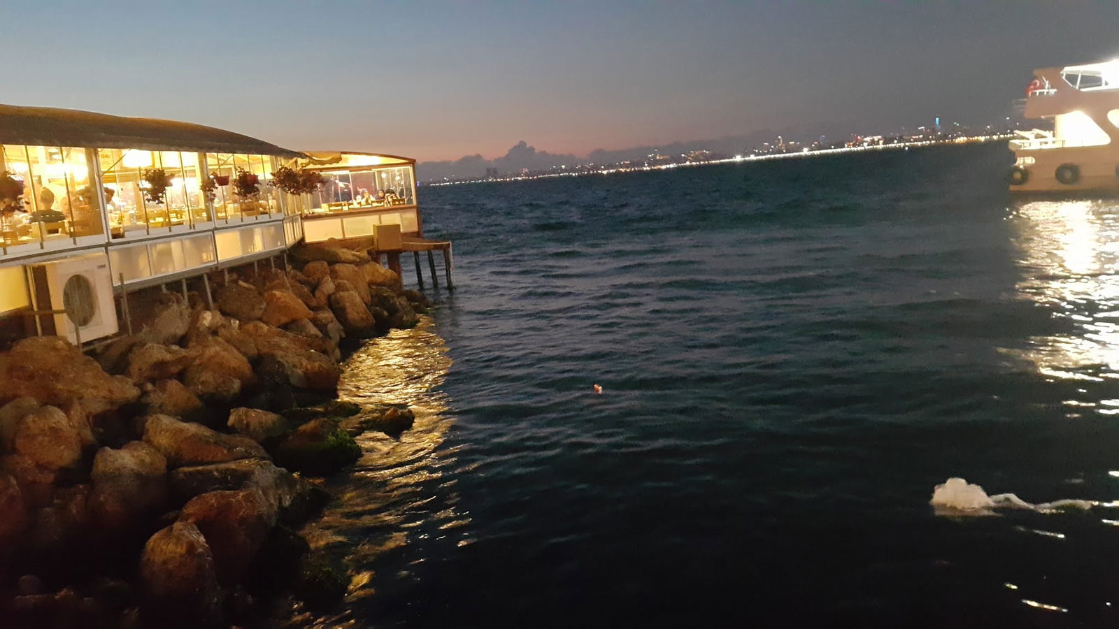 Büyükada Bistro Candy Garden Restaurant Cafe