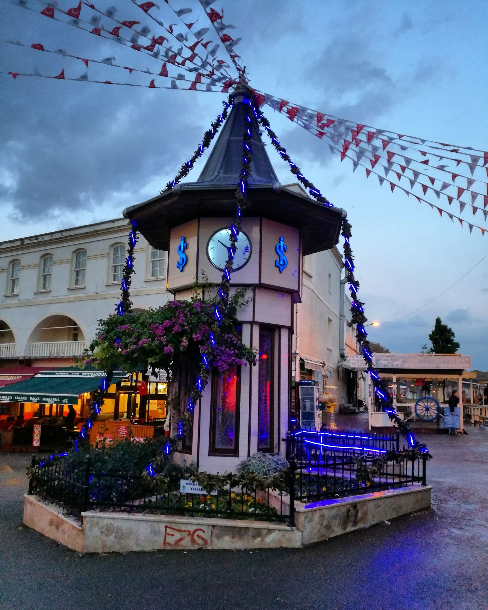Büyükada Bistro Candy Garden Restaurant Cafe
