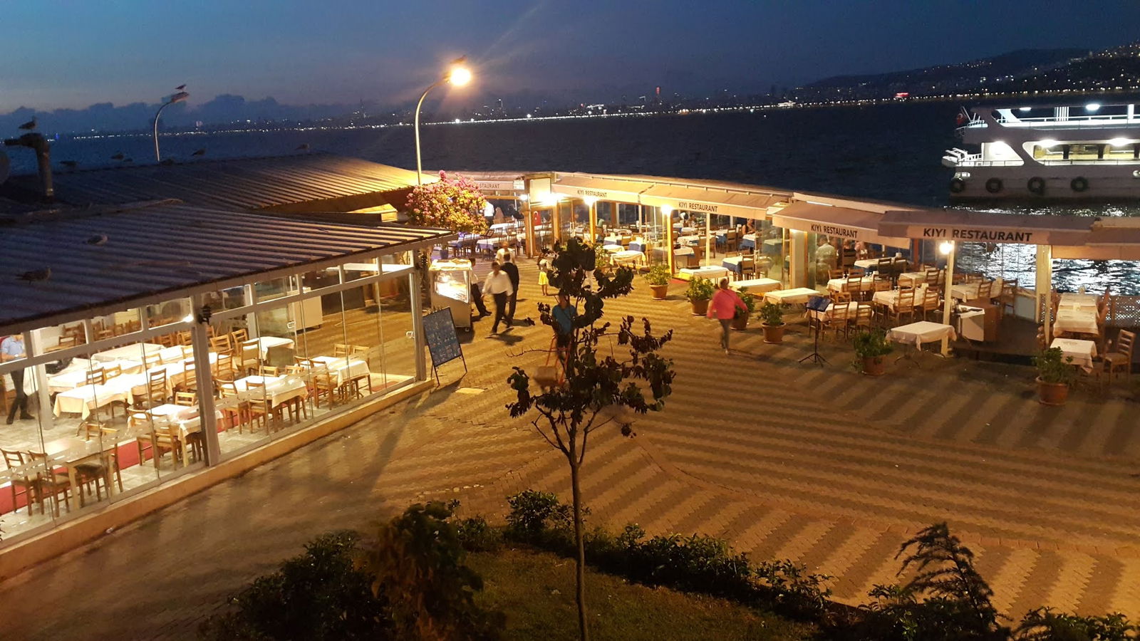 Büyükada Bistro Candy Garden Restaurant Cafe