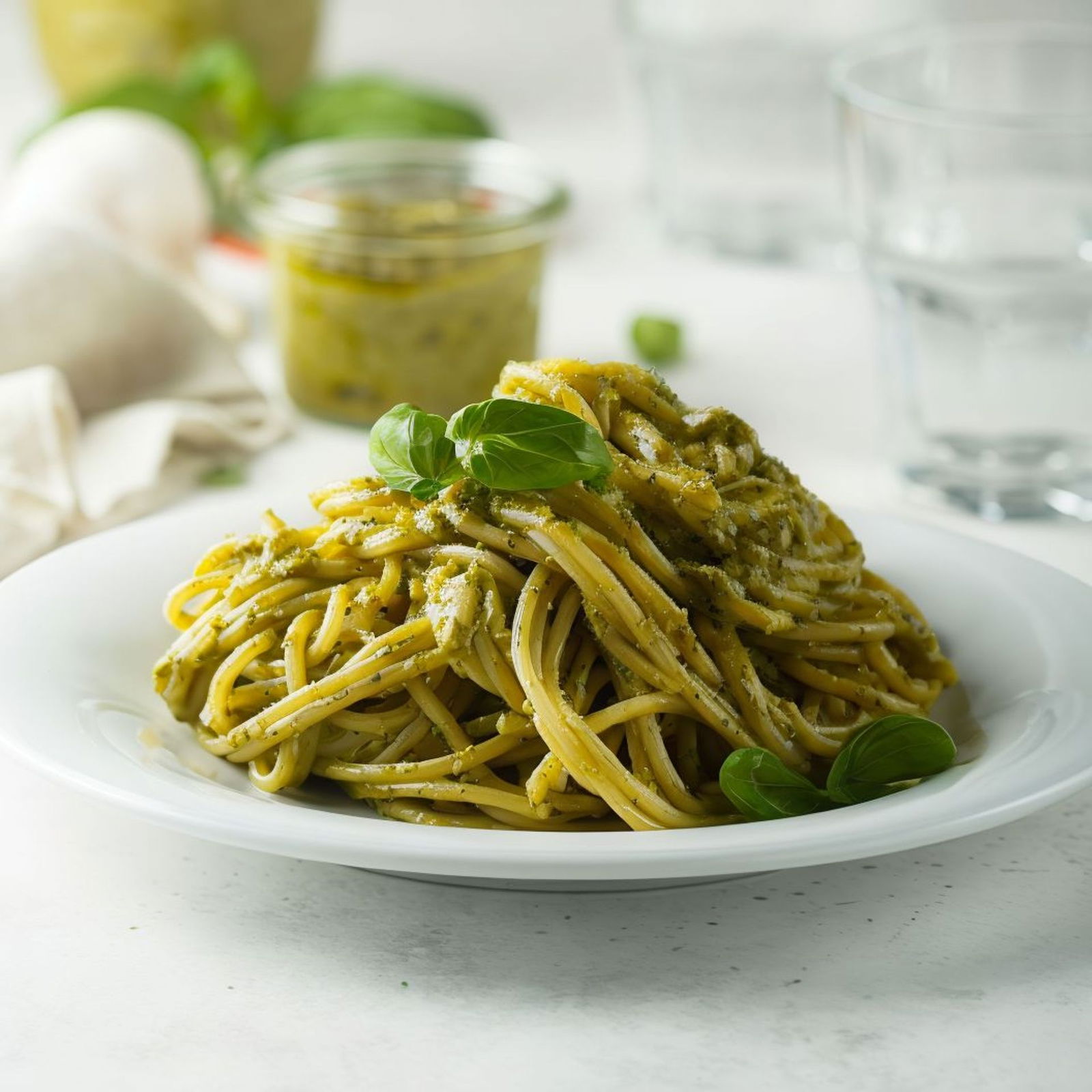 Pesto Soslu Linguini