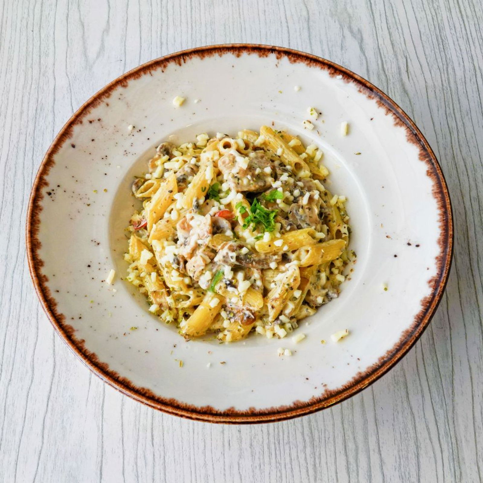 Çıtır Füme Antrikotlu Köz Patlıcan Penne