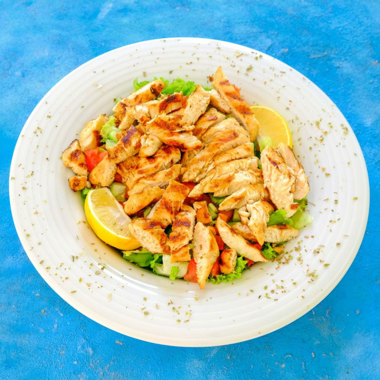 Izgara Tavuklu Tahıllı Salata