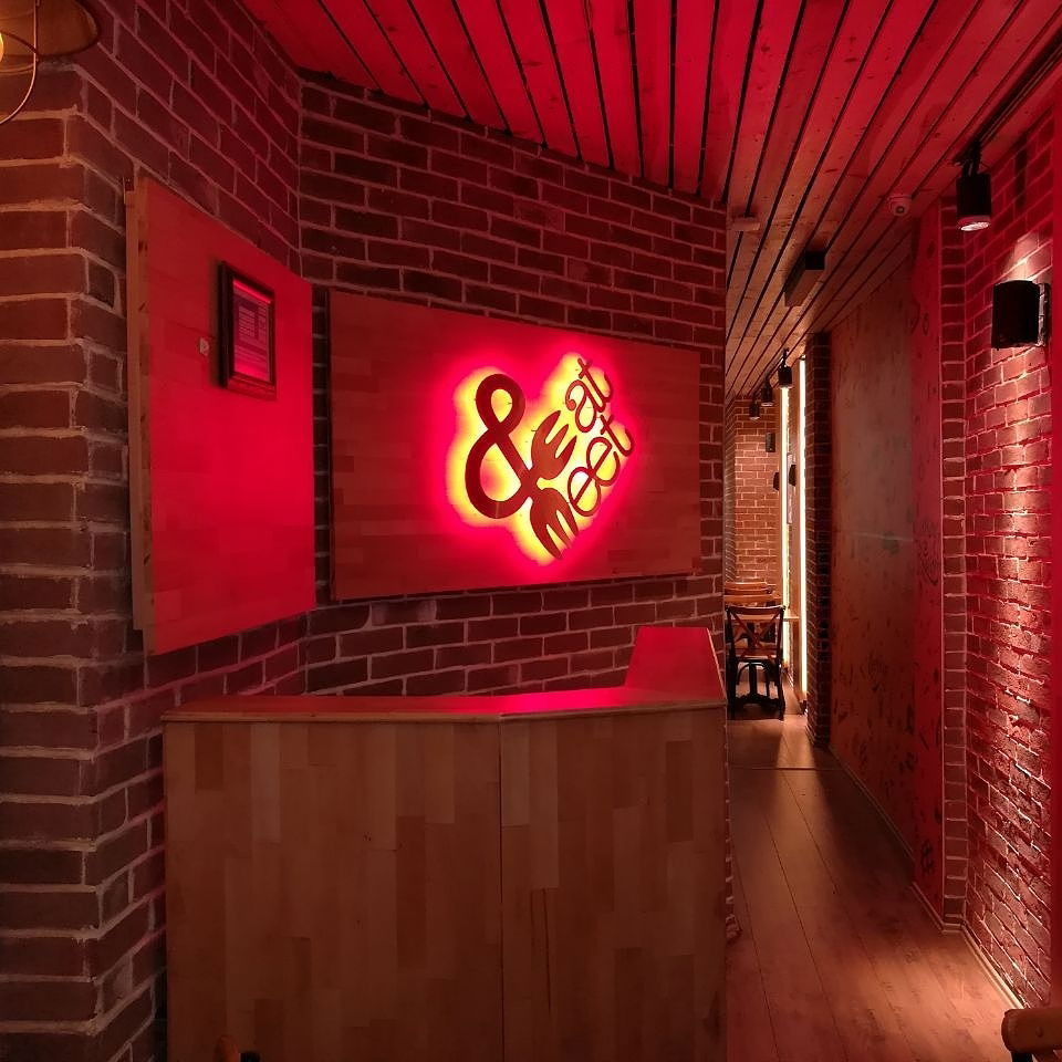 Eat And Meet Restaurant
