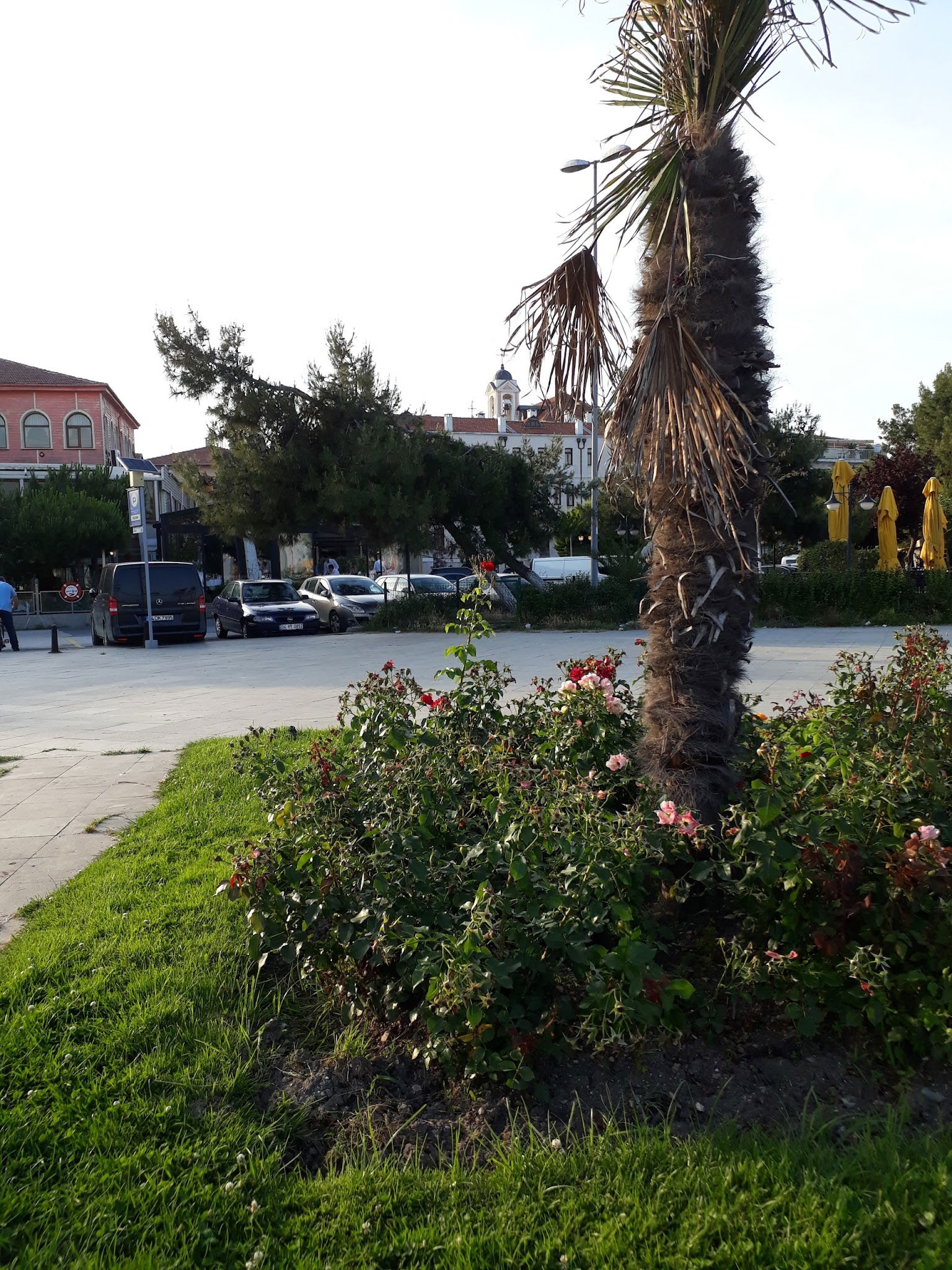 Lazilla Cafe & Restaurant