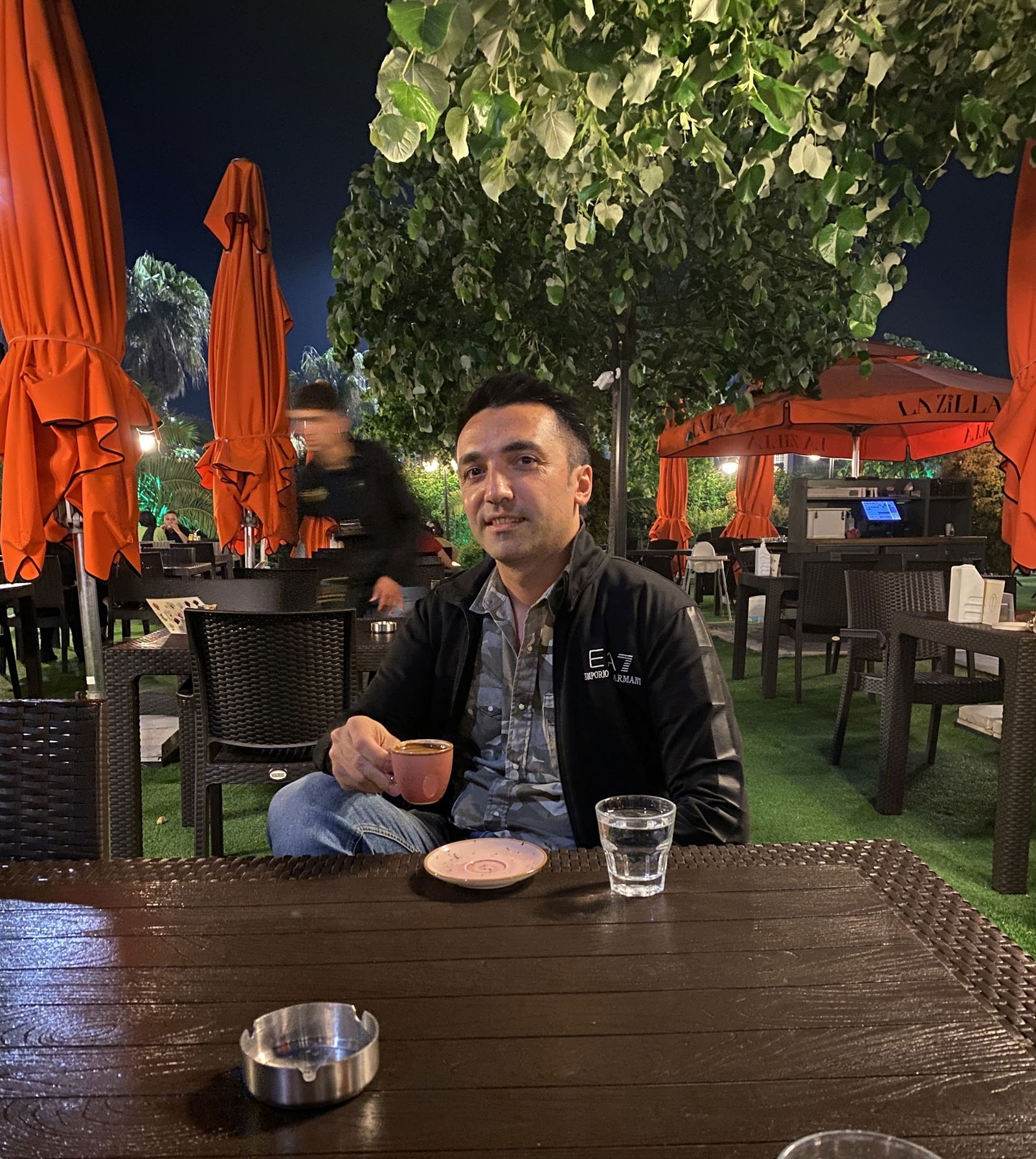 Lazilla Cafe & Restaurant