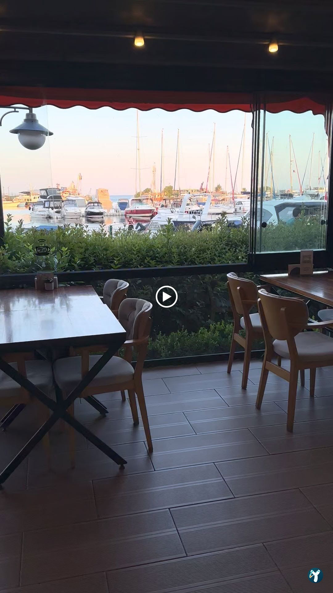 Lazilla Cafe & Restaurant