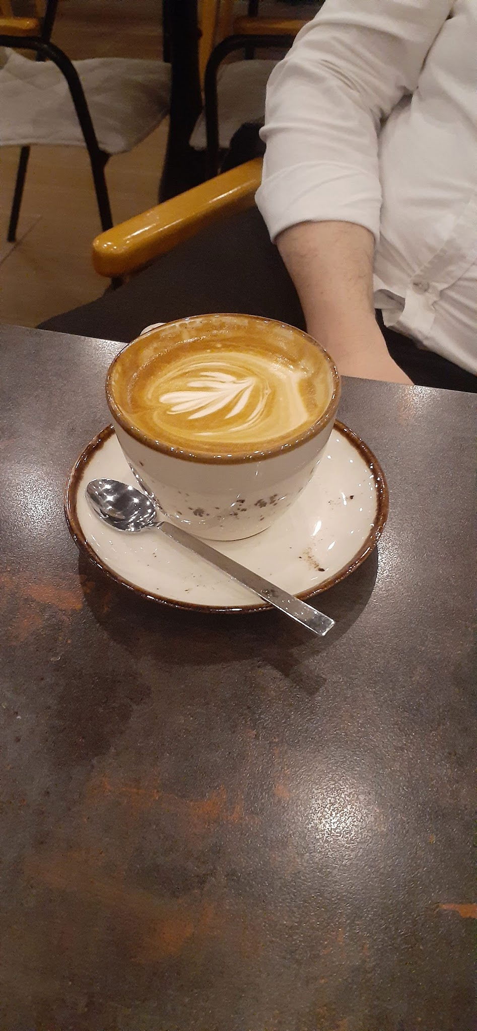 Lazilla Cafe & Restaurant