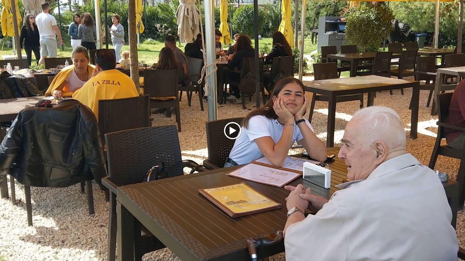 Lazilla Cafe & Restaurant