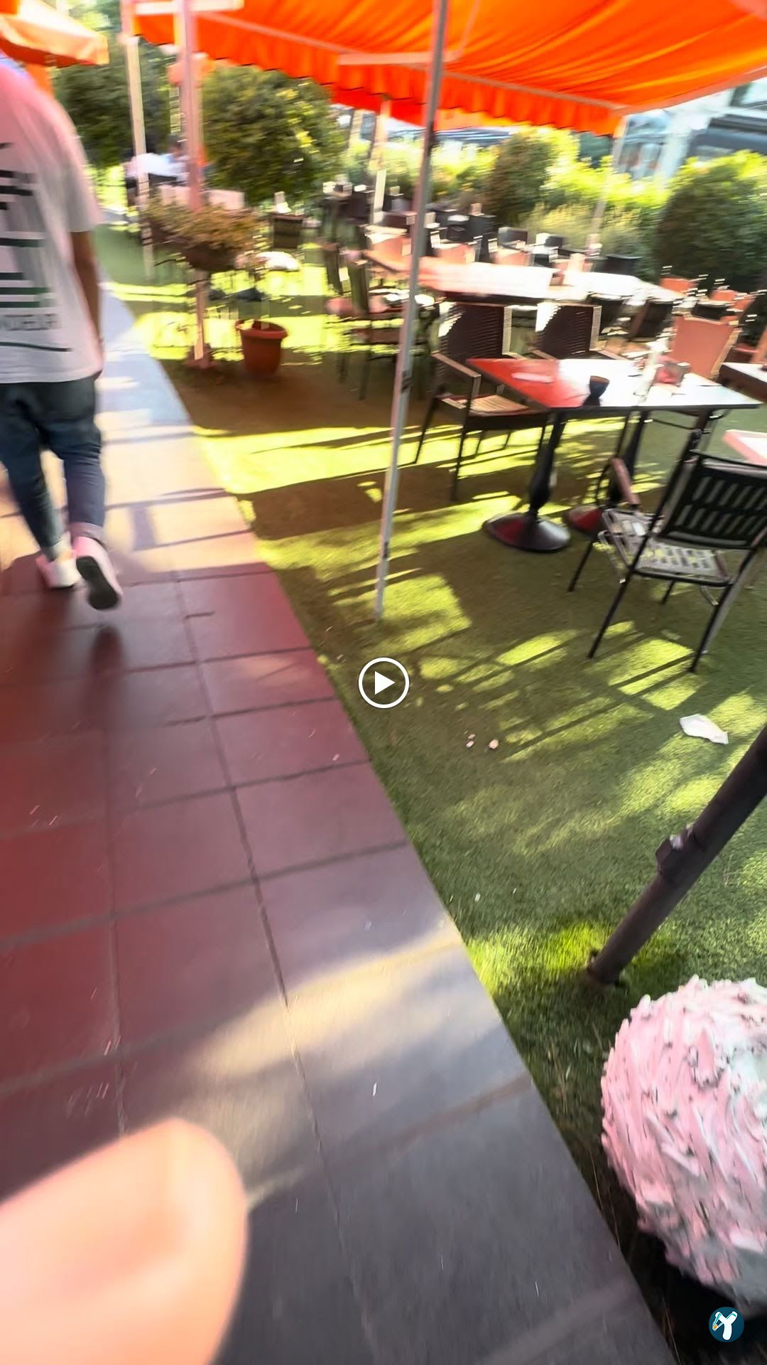 Lazilla Cafe & Restaurant